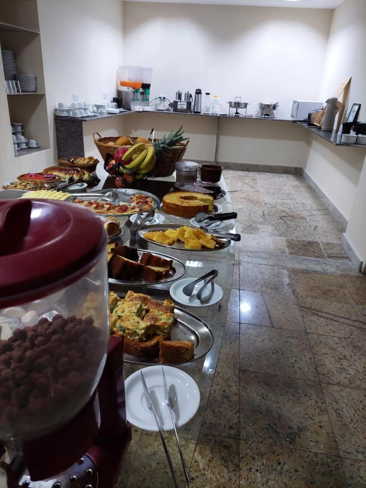 Breakfast in Londres Royal Hotel