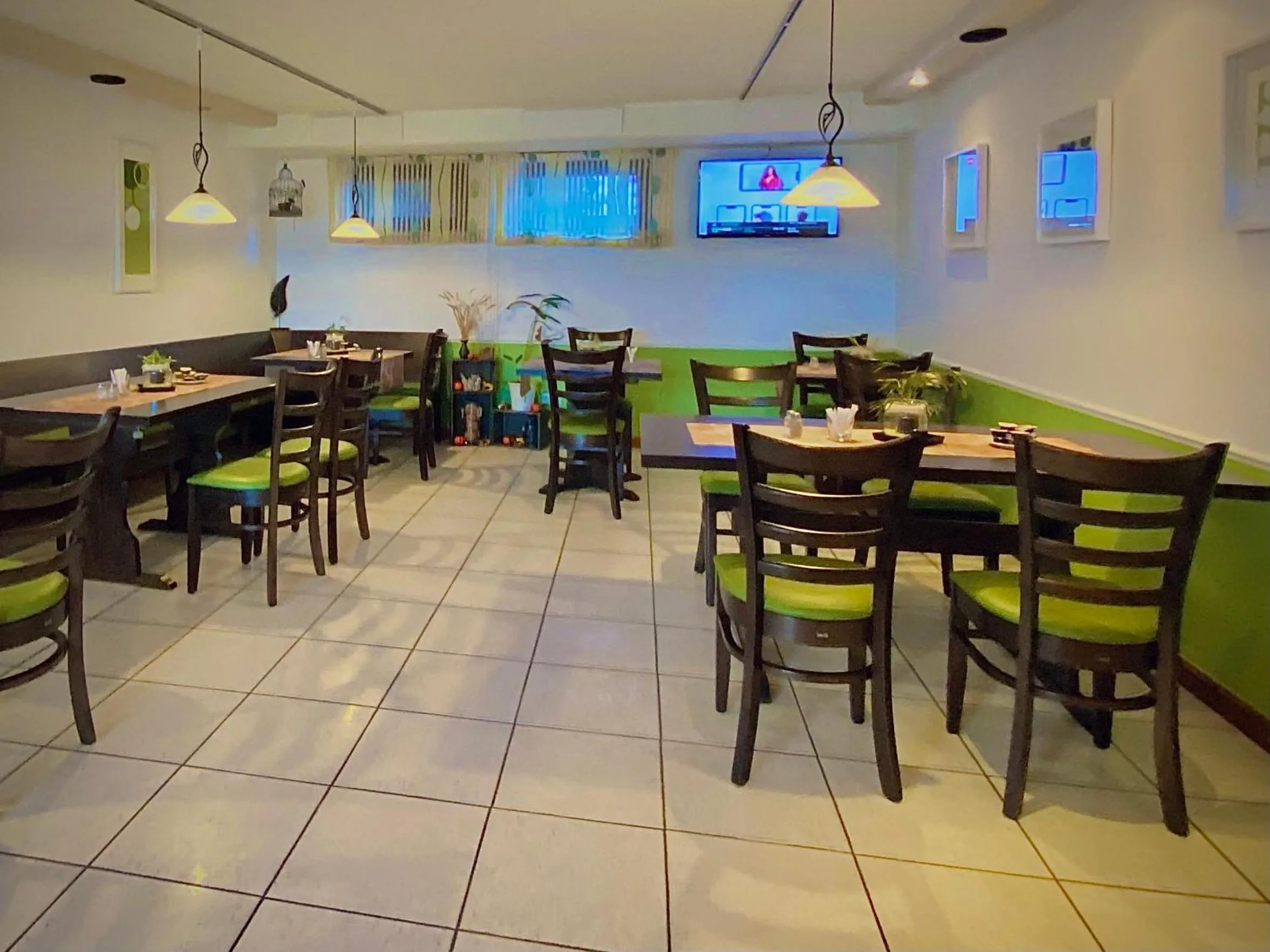 Restaurant/places to eat in Meister BÄR HOTEL Am Wald