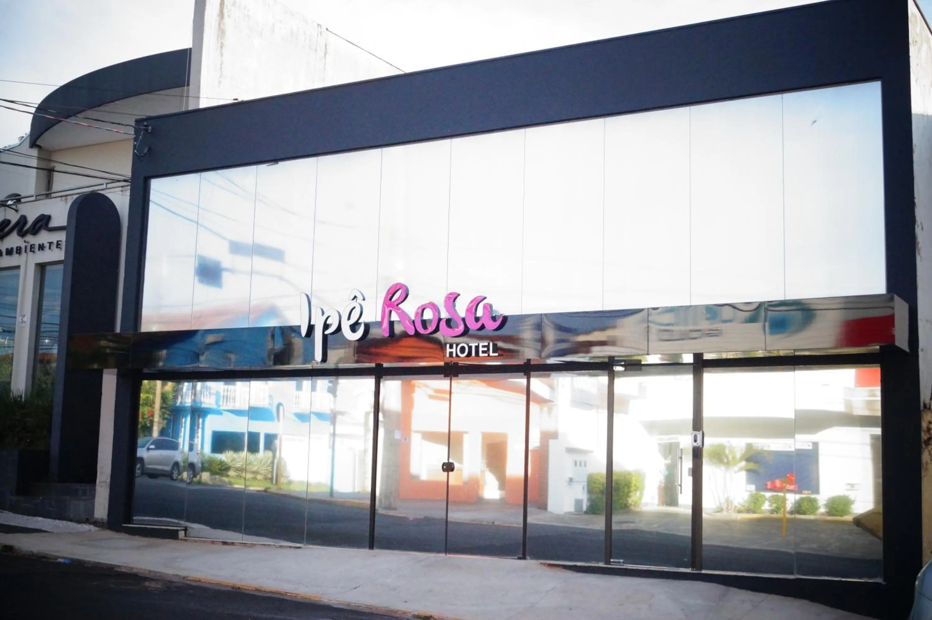 Street view in Ipê Rosa Hotel