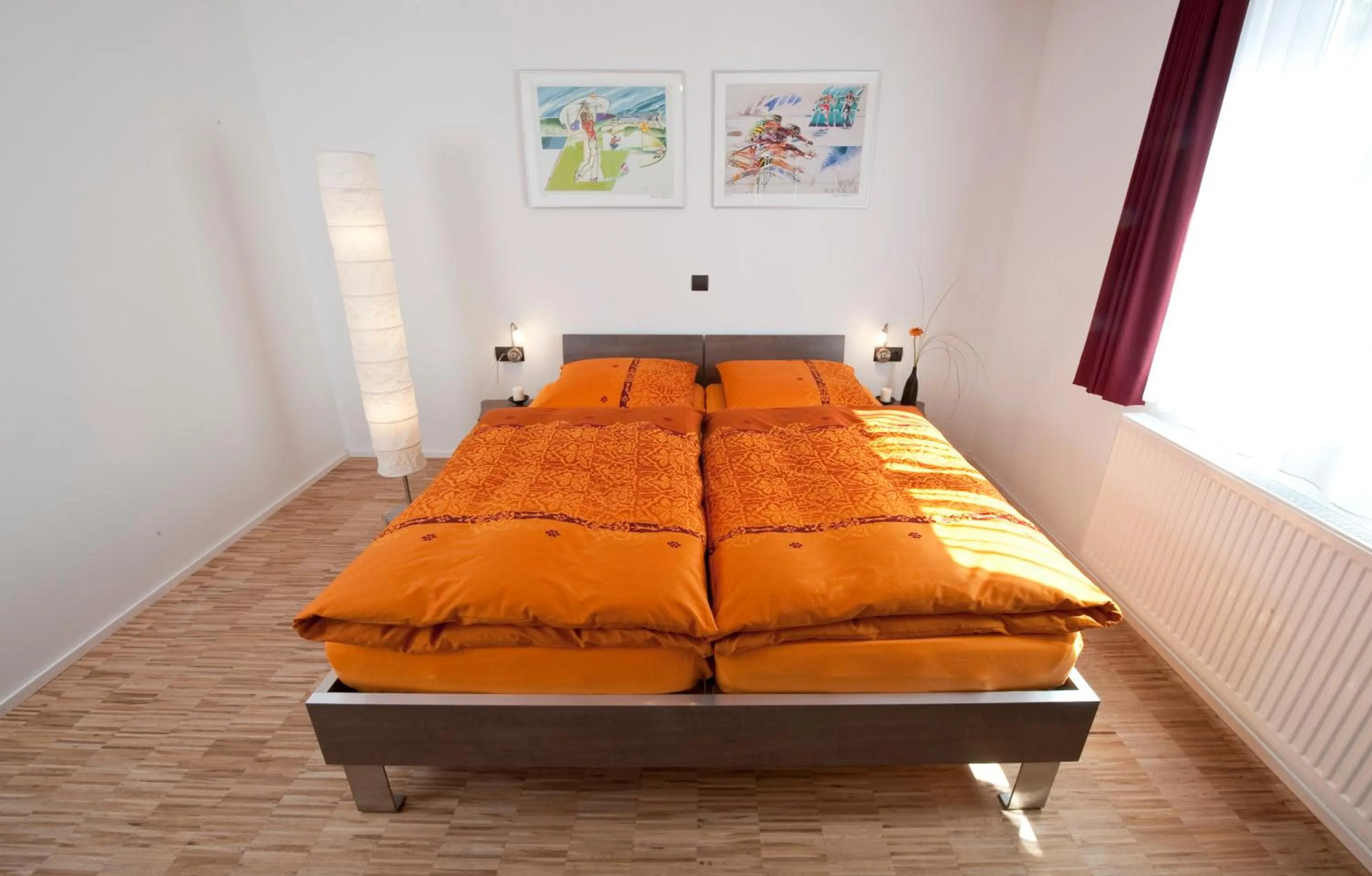 Bed in Hotel Merlin