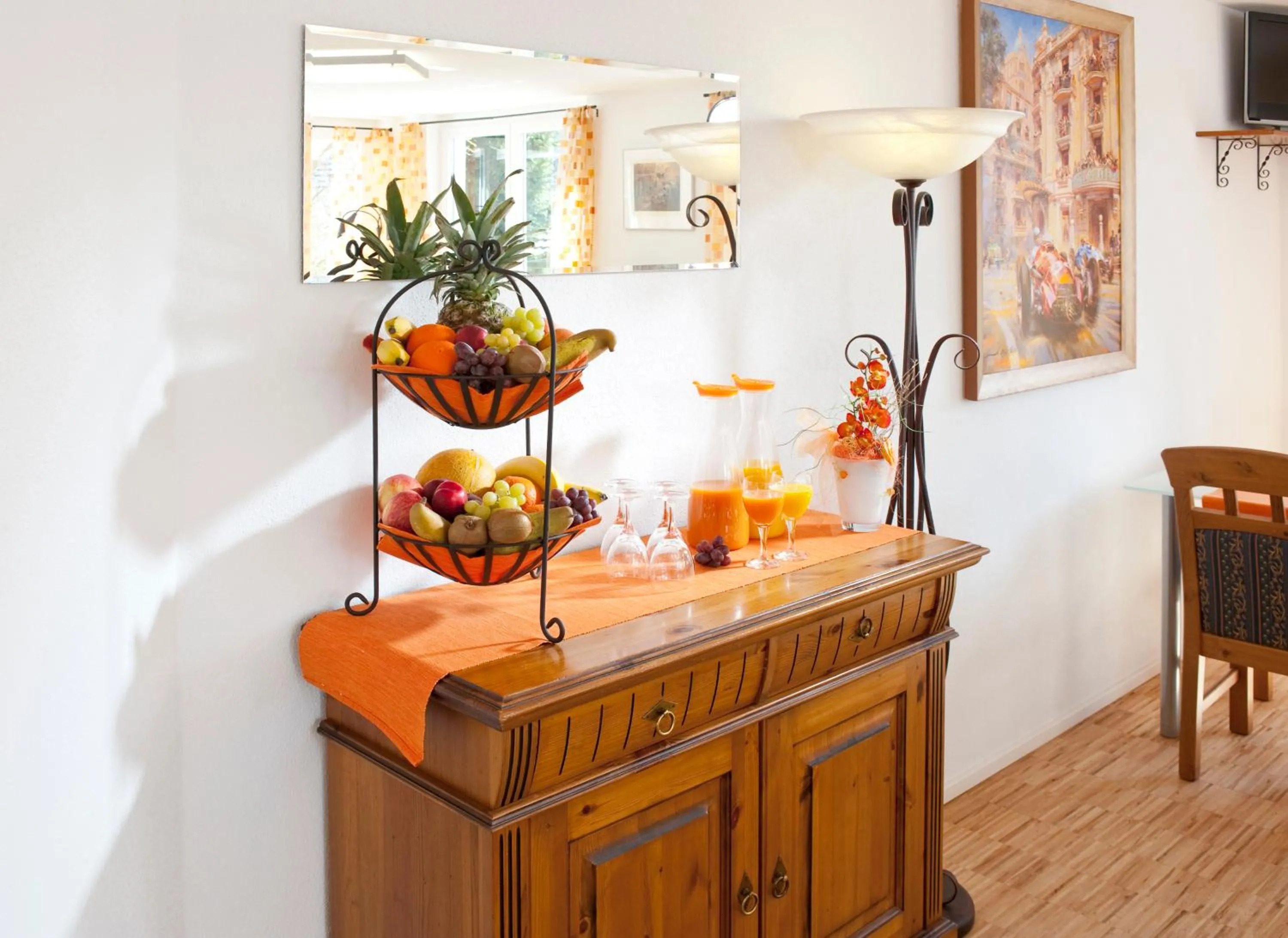 Restaurant/places to eat in Hotel Merlin