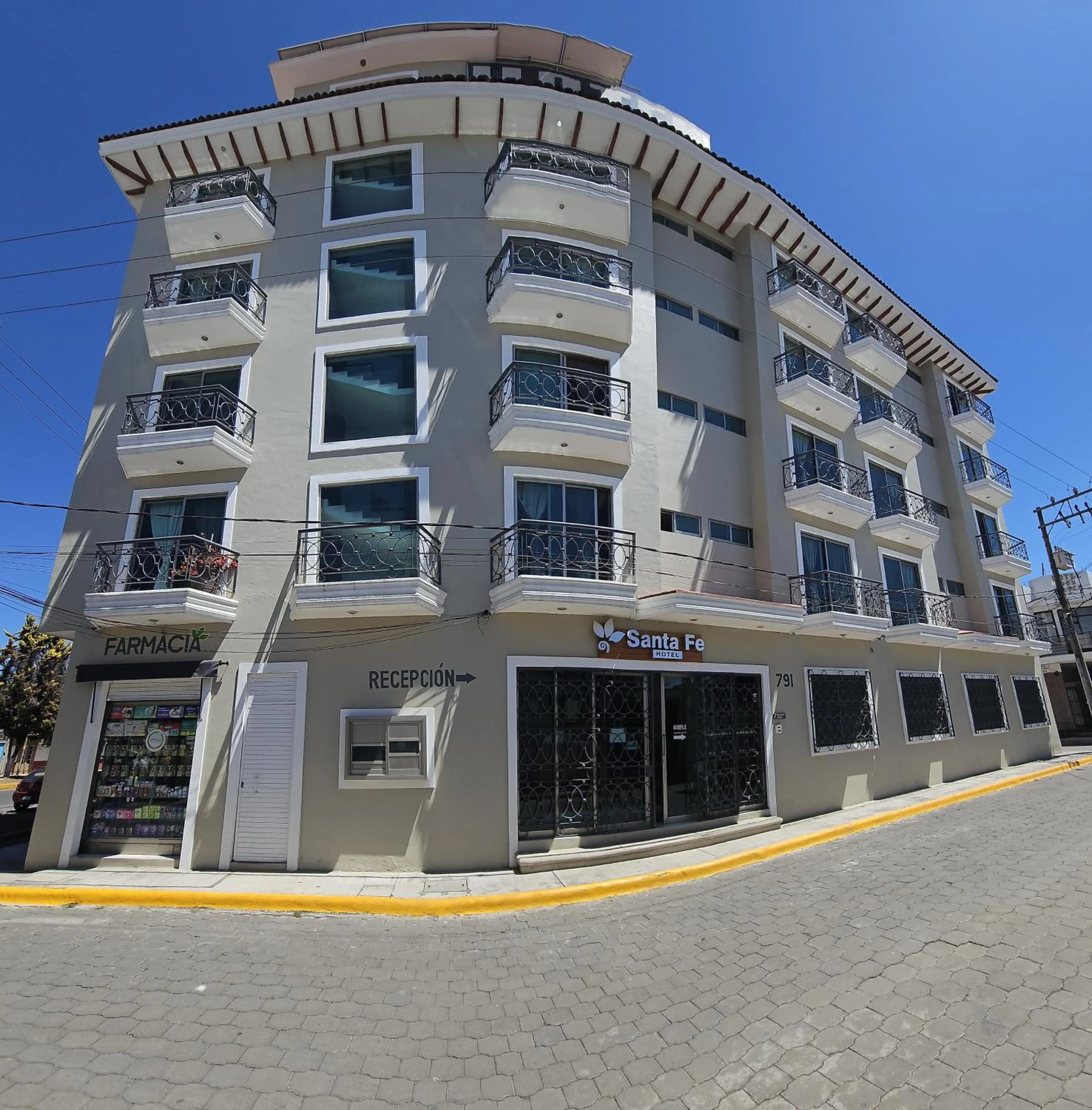 Facade/entrance in Hotel Santa Fe