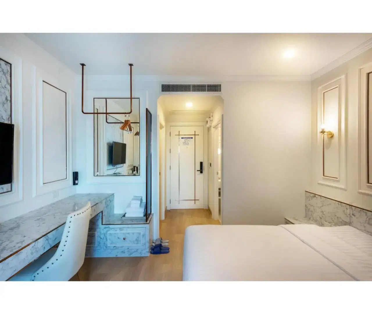 Bedroom, Bed in Nine River Hotel Bedroom, Bed in Nine River Hotel