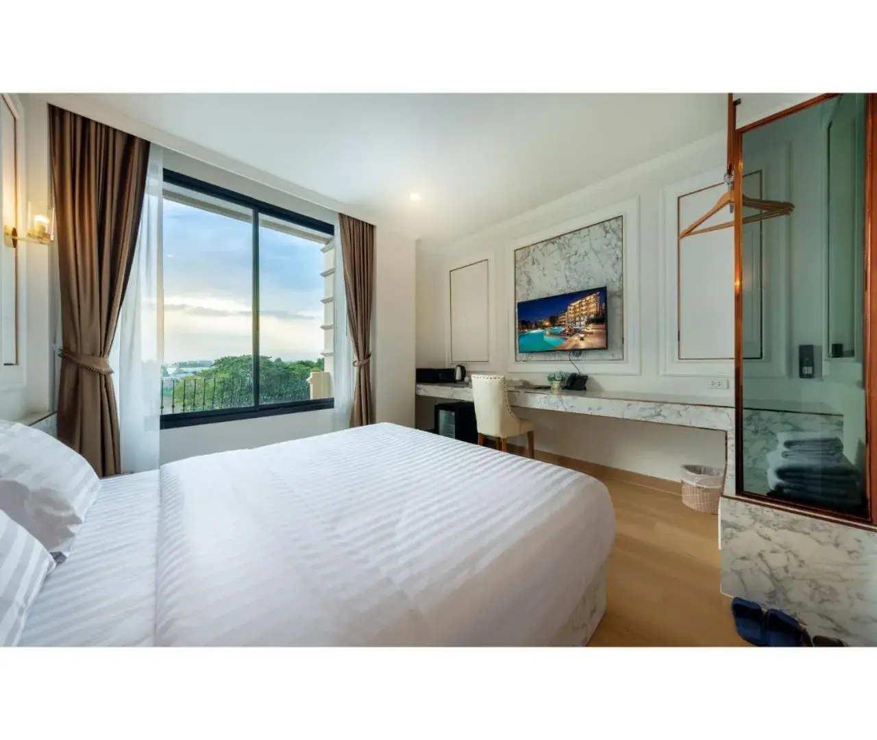 Deluxe Double Room in Nine River Hotel Deluxe Double Room in Nine River Hotel