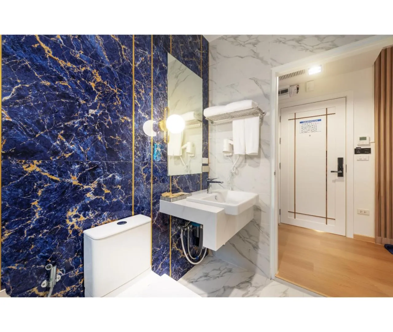 Bathroom in Nine River Hotel