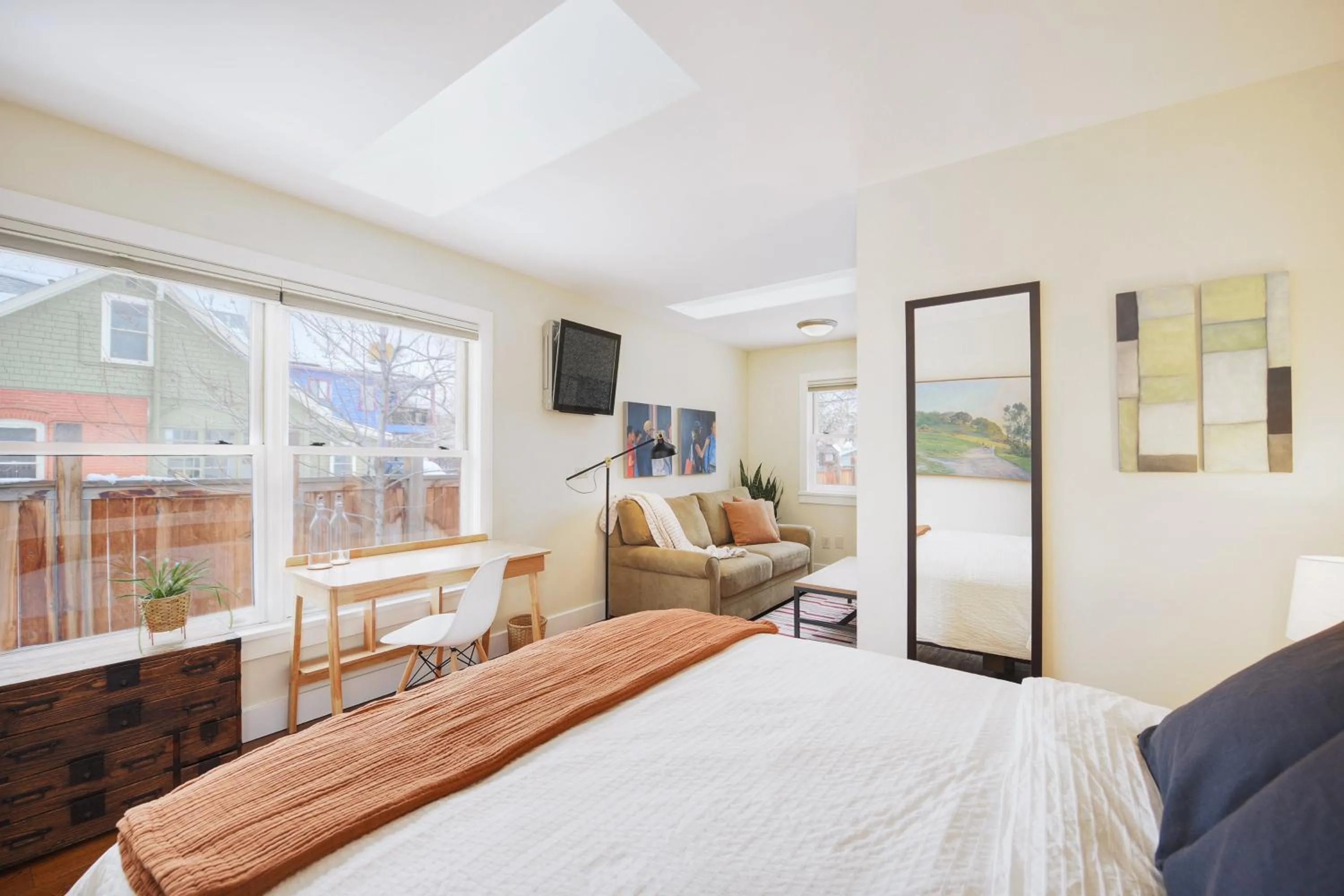 Bed in Boulder Guest House