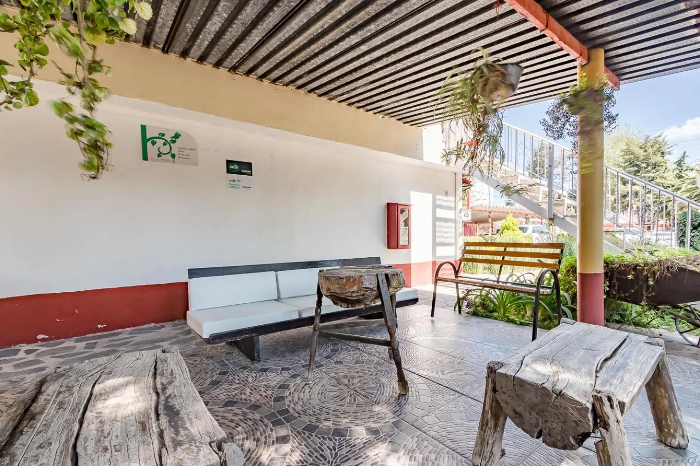 Ayenda Mesón del Río