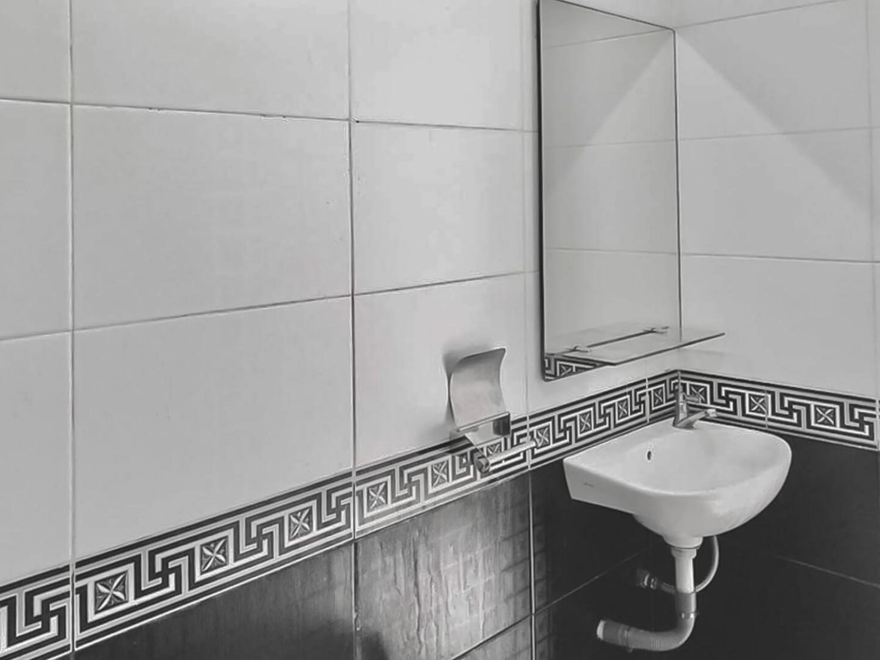 Bathroom in Tiara Guest House Samarinda RedPartner