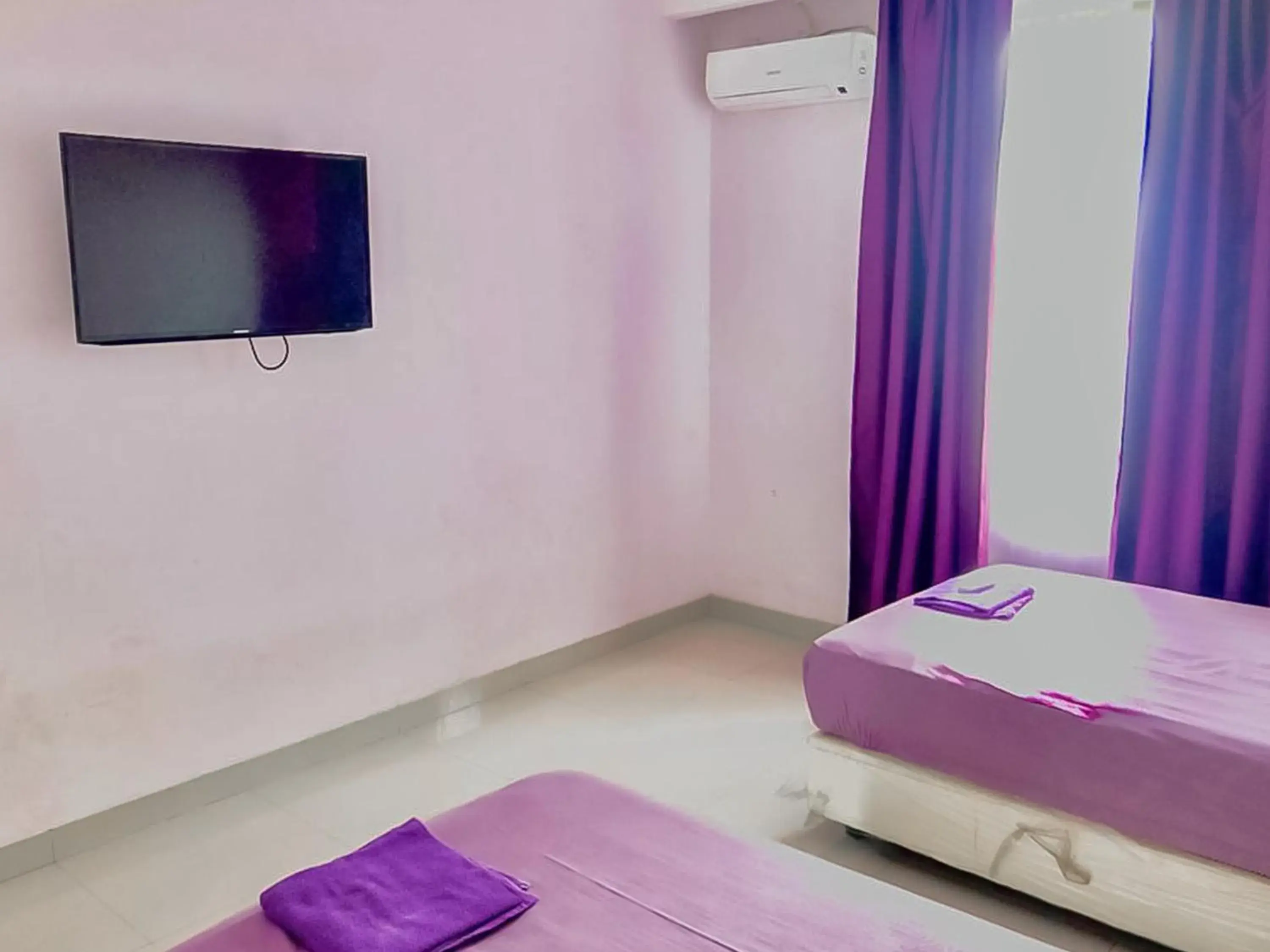 Standard Twin Room in Tiara Guest House Samarinda RedPartner Standard Twin Room in Tiara Guest House Samarinda RedPartner