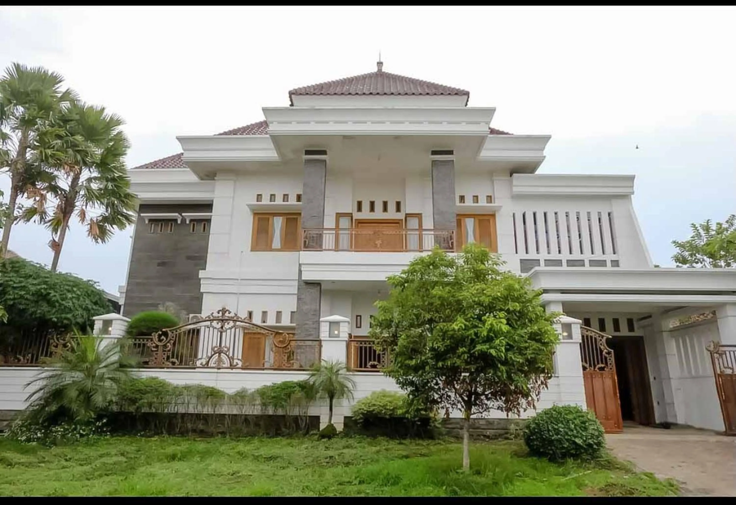 Property building in RedDoorz at Daffi Araya