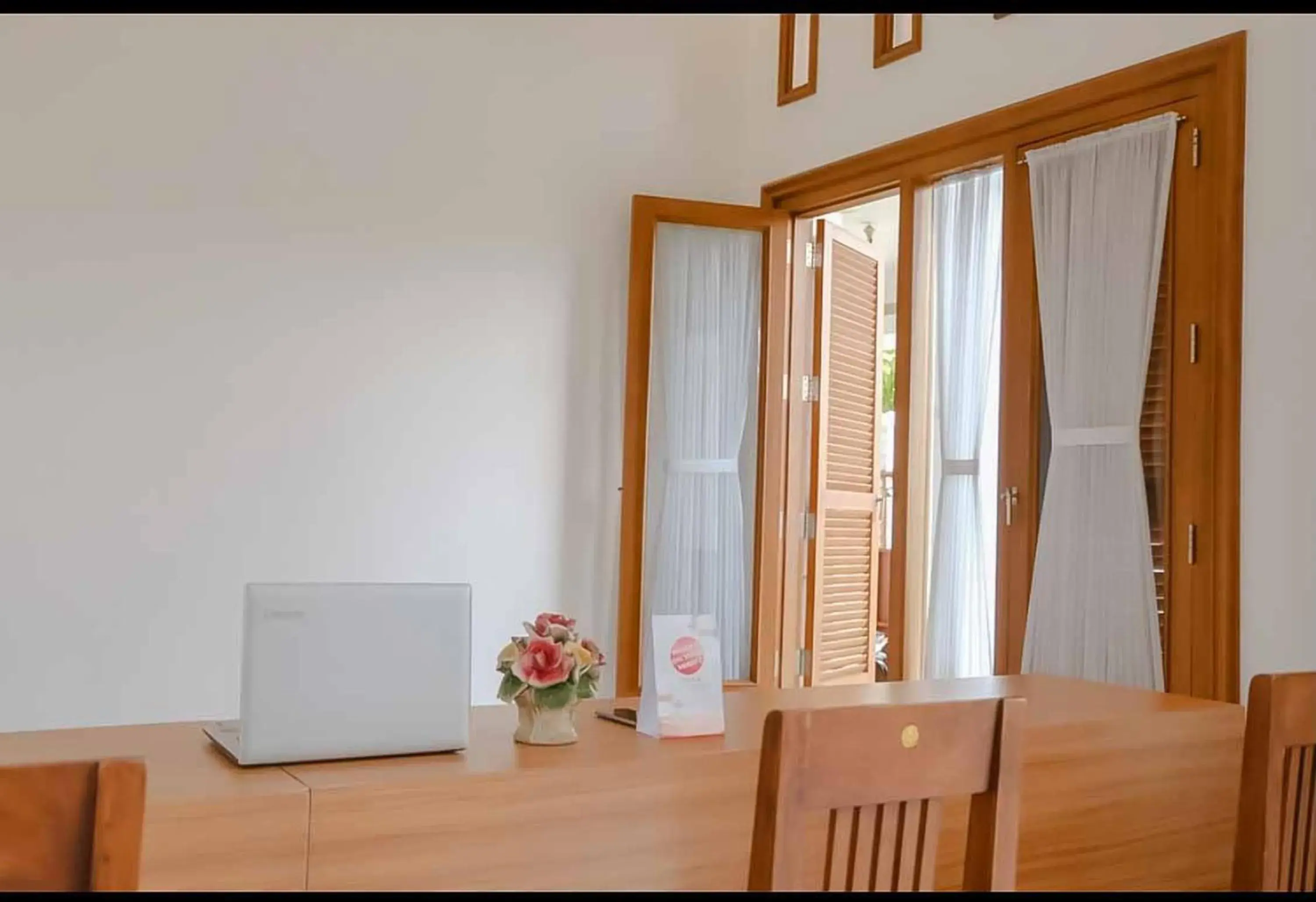 Facade/entrance in RedDoorz at Daffi Araya Facade/entrance in RedDoorz at Daffi Araya