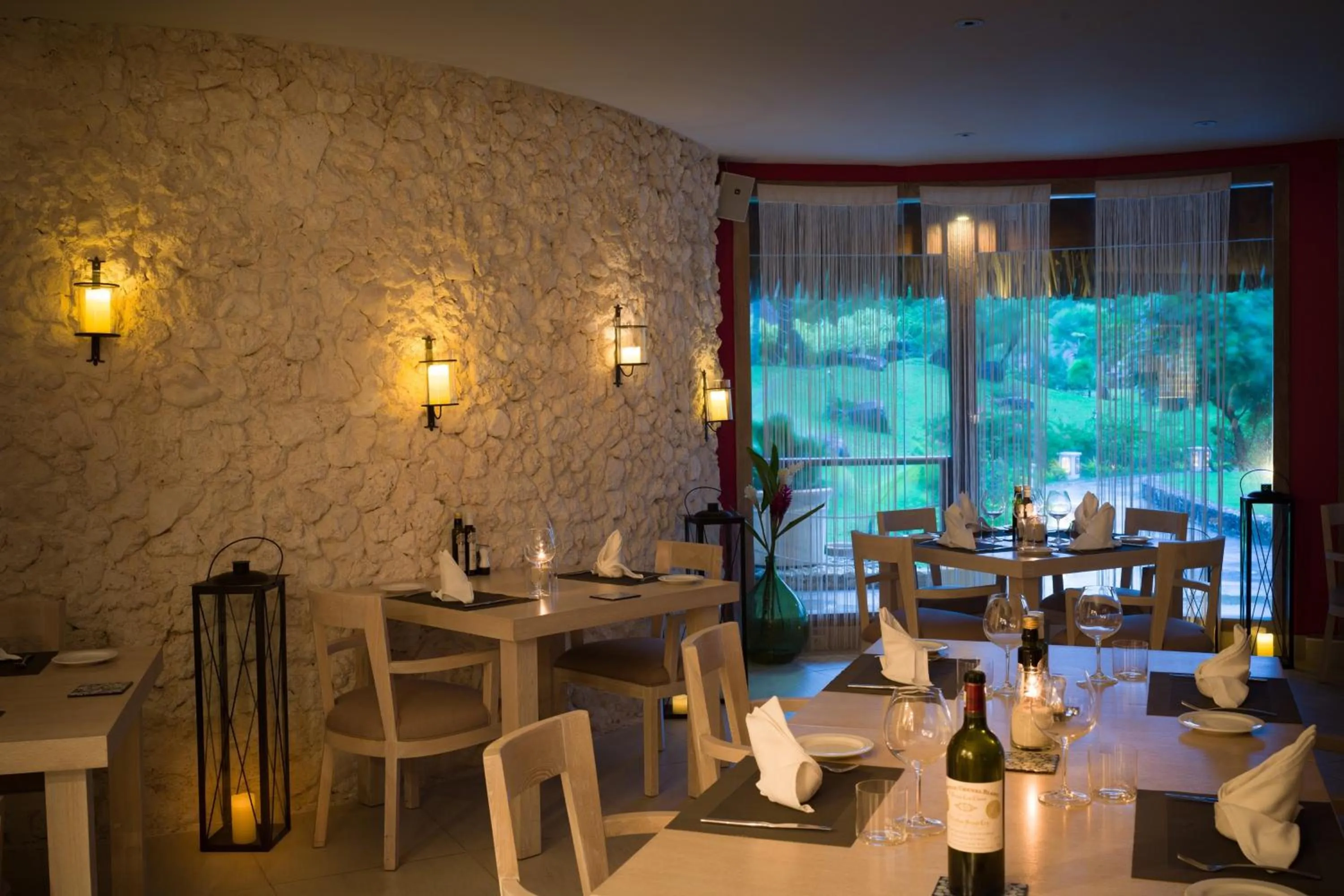 Restaurant/places to eat in The St. Regis Bora Bora Resort