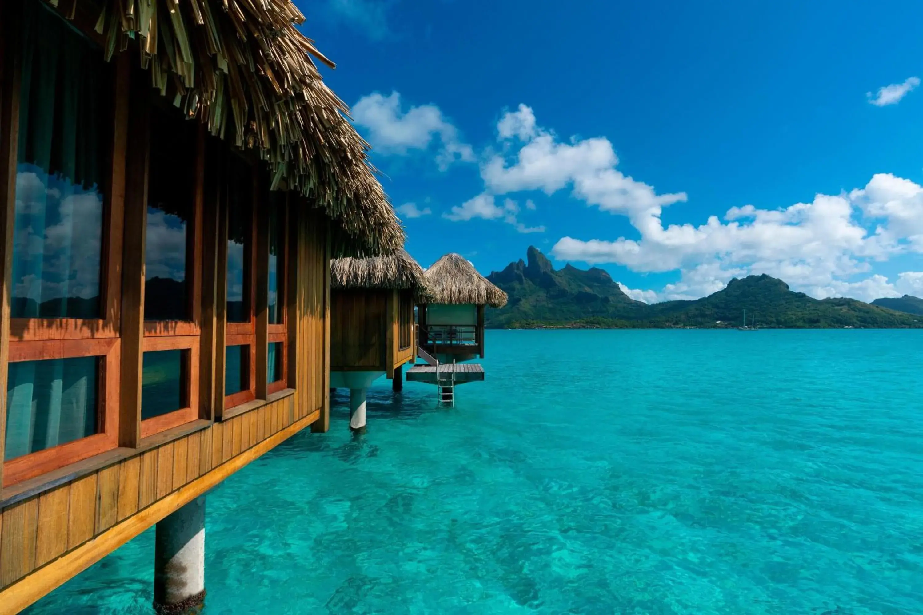Overwater Deluxe Villa, Island view in The St. Regis Bora Bora Resort Overwater Deluxe Villa, Island view in The St. Regis Bora Bora Resort