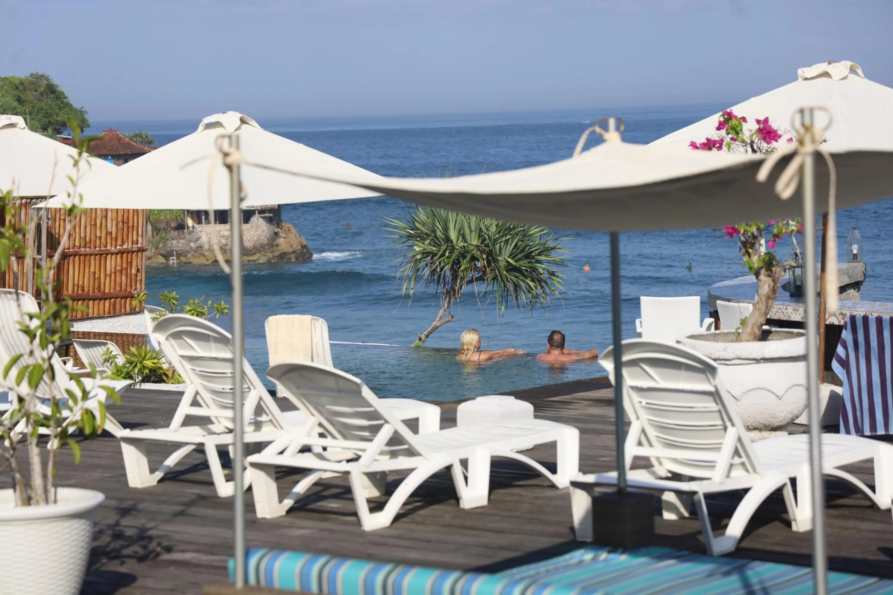 Swimming pool in The Palms Ceningan Hotel