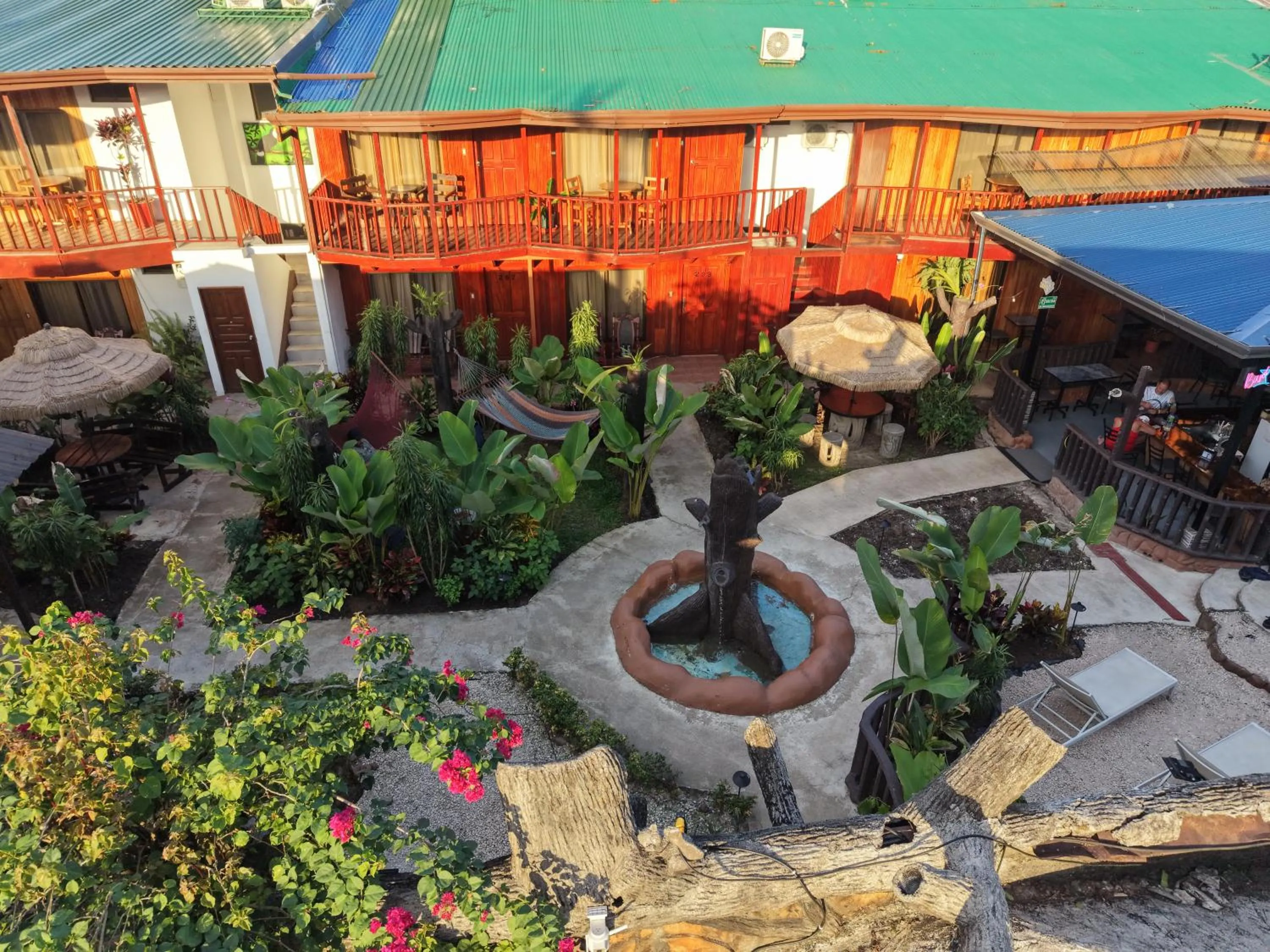 Property building in Poshtel Arenal