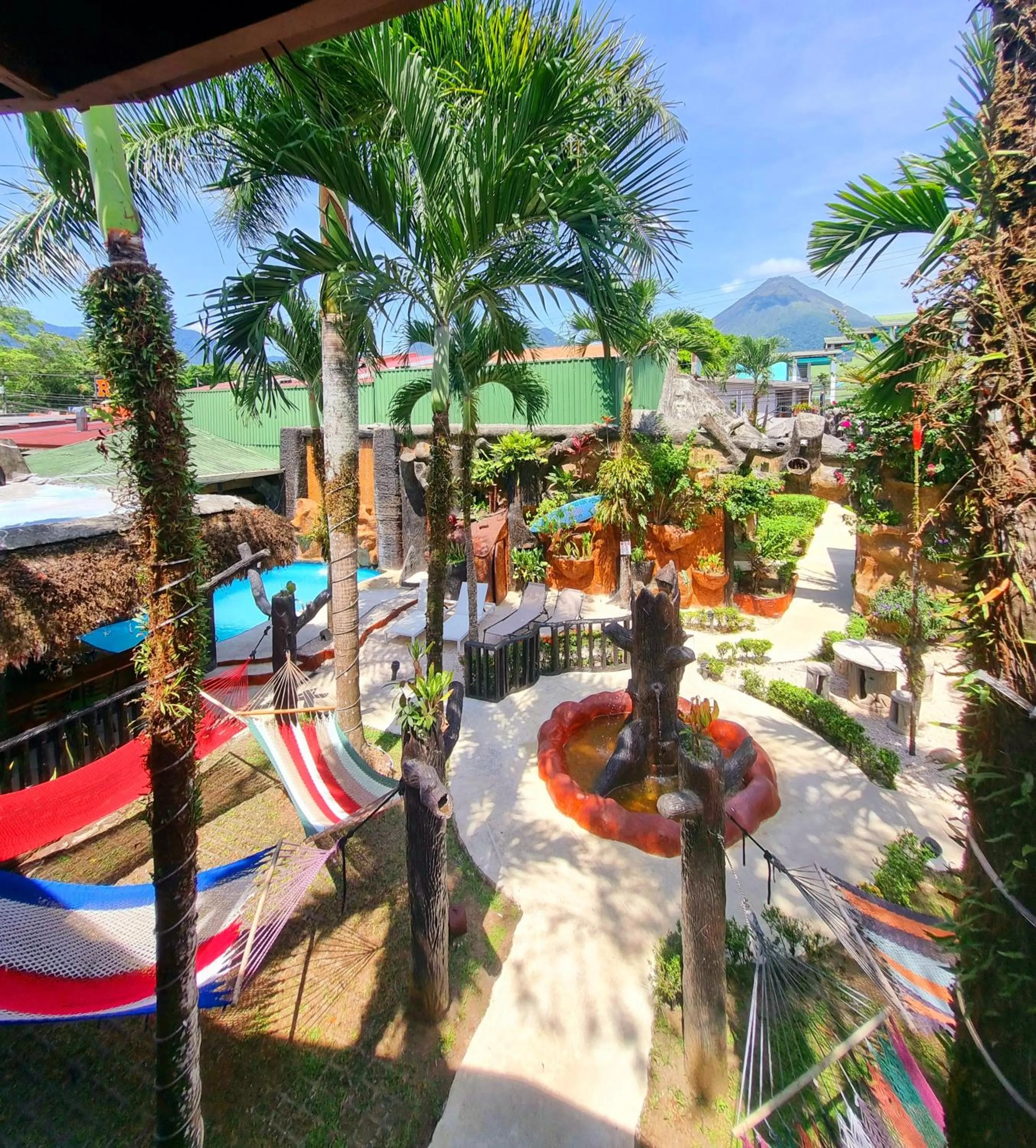 Property building in Poshtel Arenal