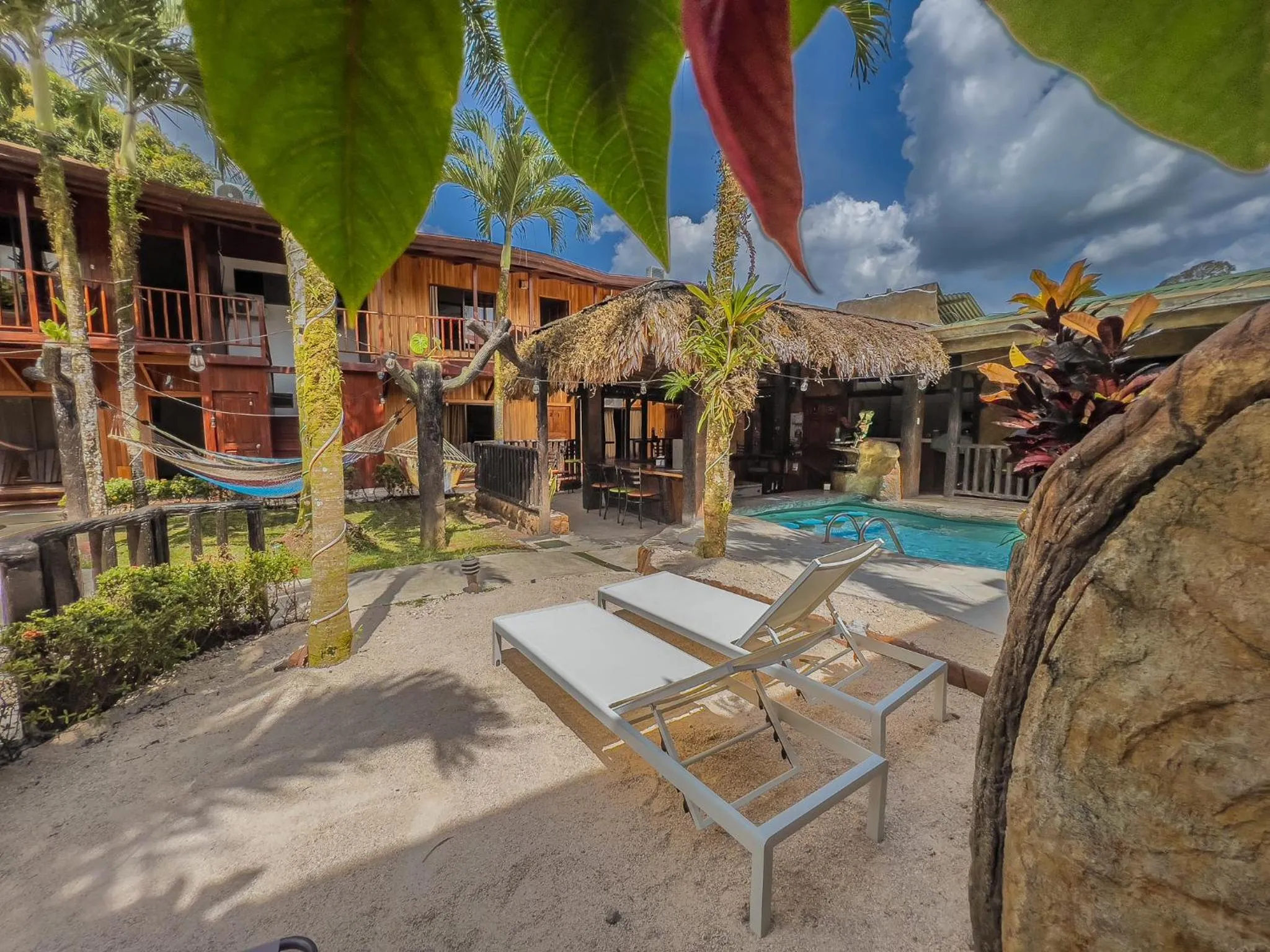 Property building in Poshtel Arenal