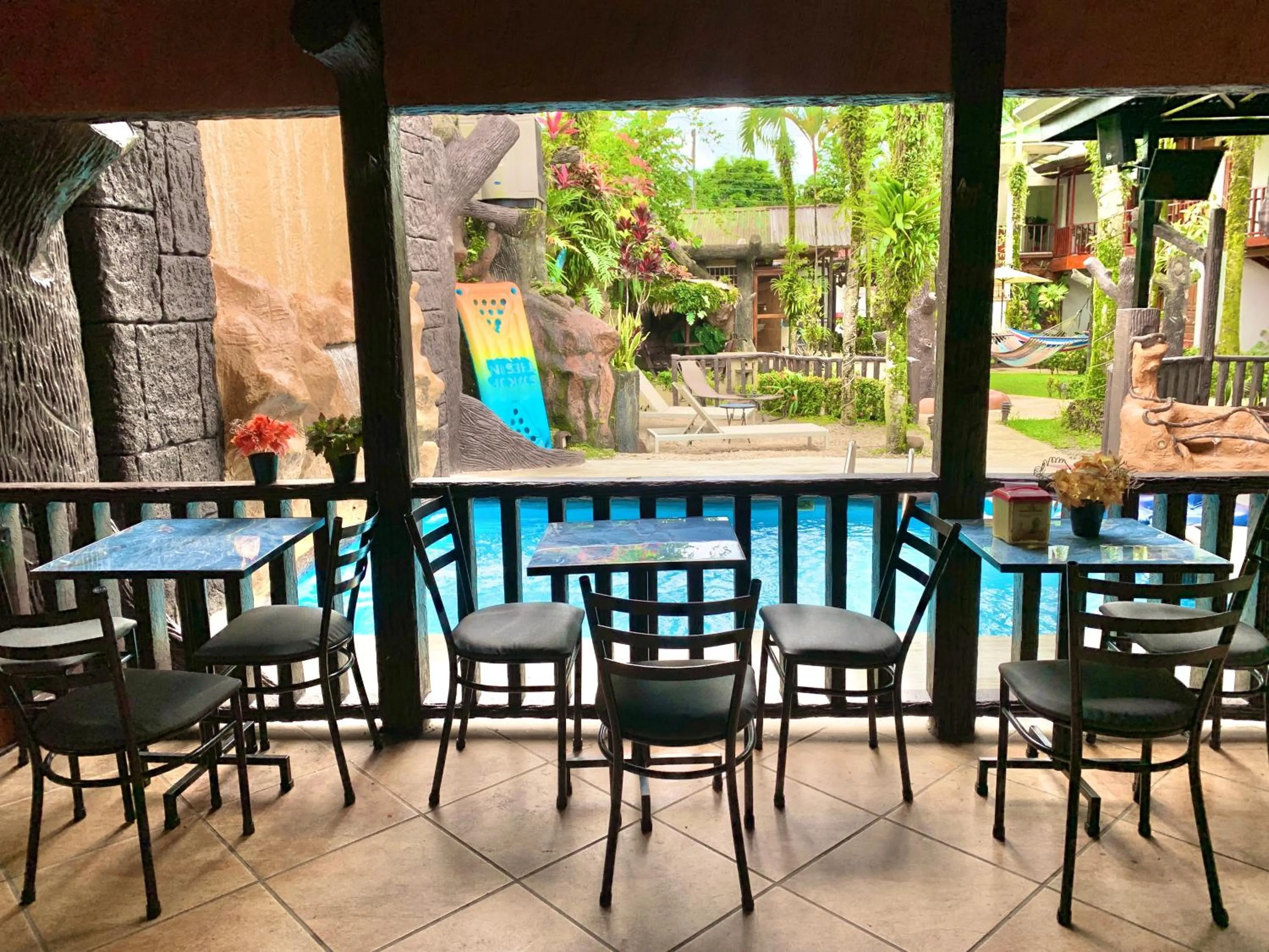 Diving in Poshtel Arenal