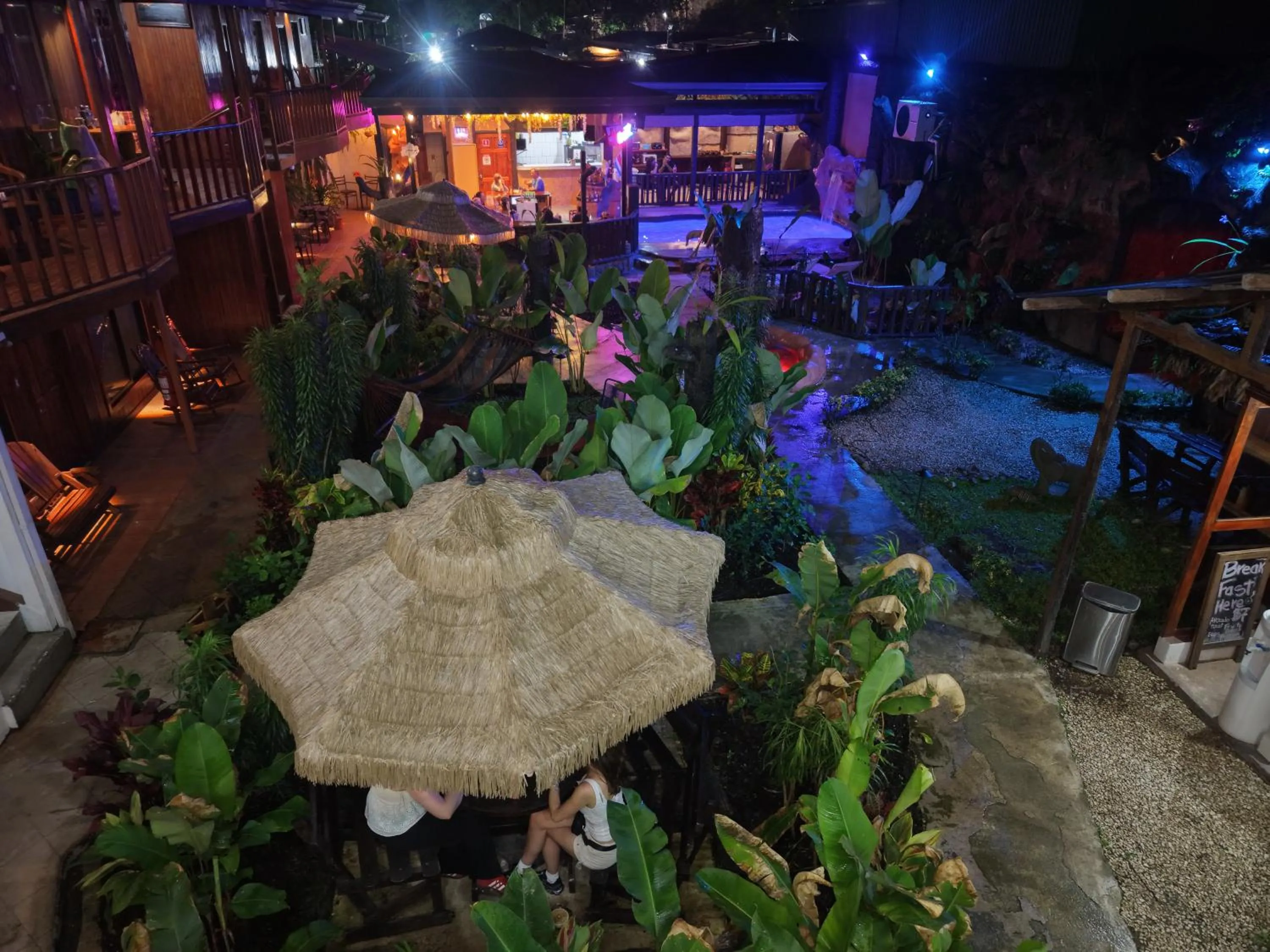 Patio in Poshtel Arenal
