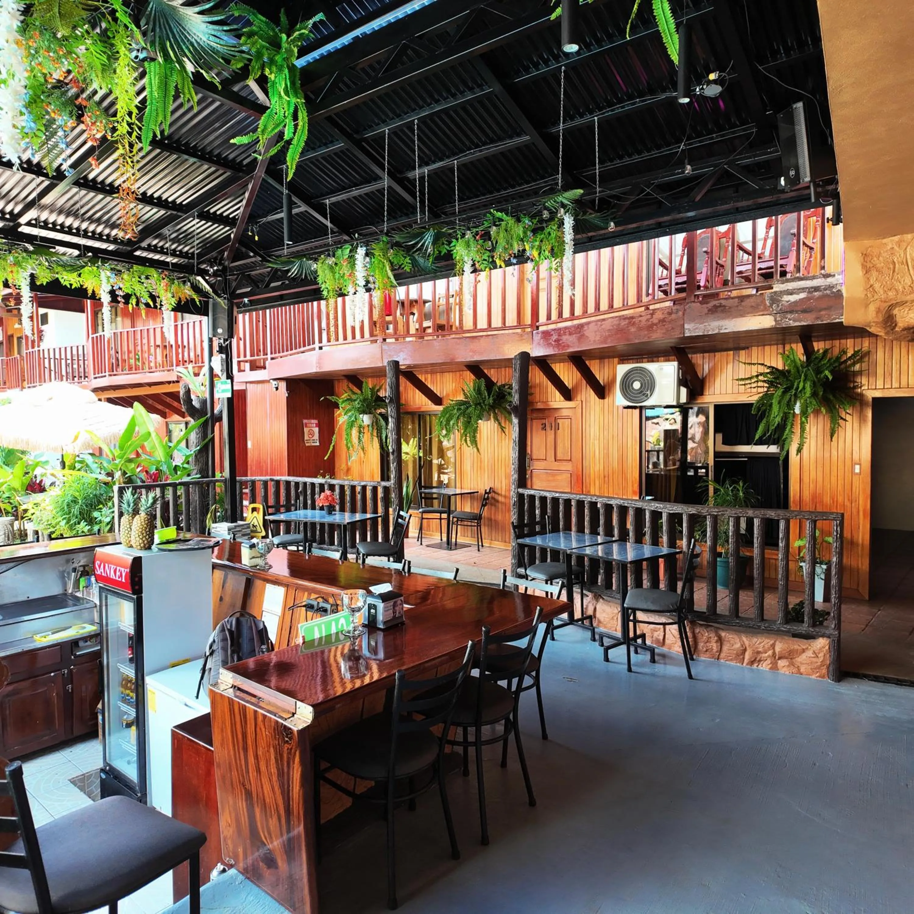 Property building in Poshtel Arenal
