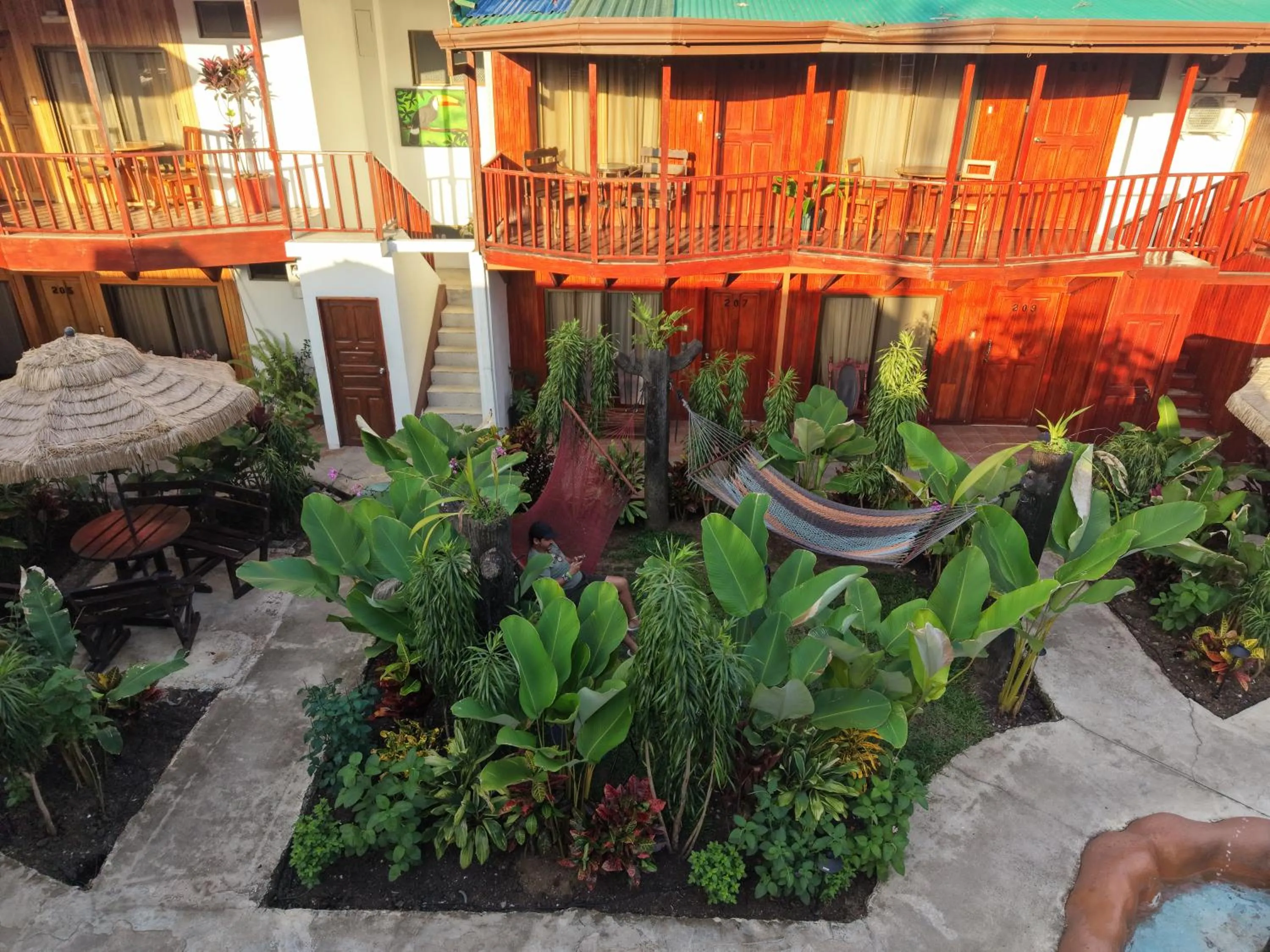 Property building in Poshtel Arenal