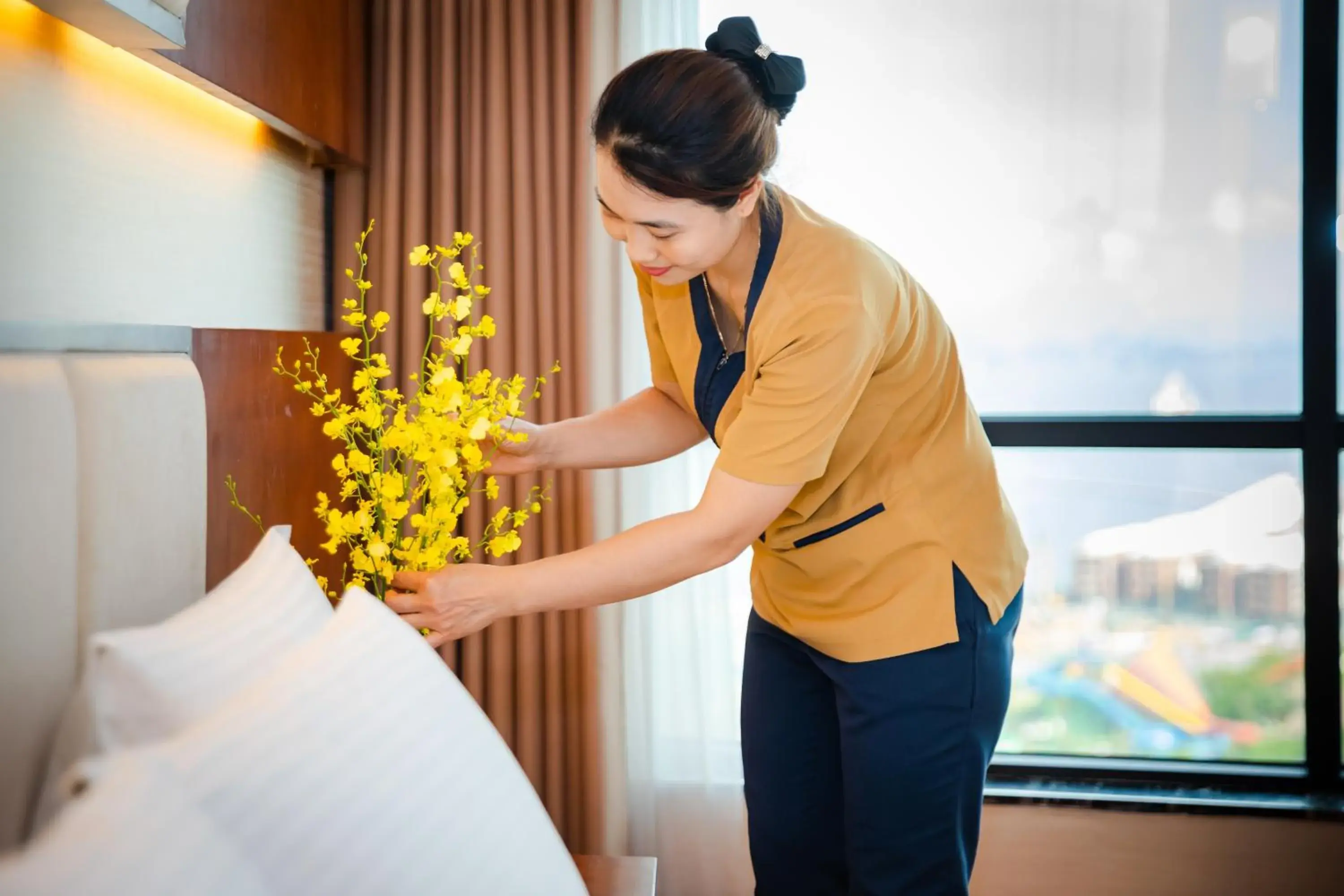 Staff in Muong Thanh Luxury Quang Ninh Hotel Staff in Muong Thanh Luxury Quang Ninh Hotel