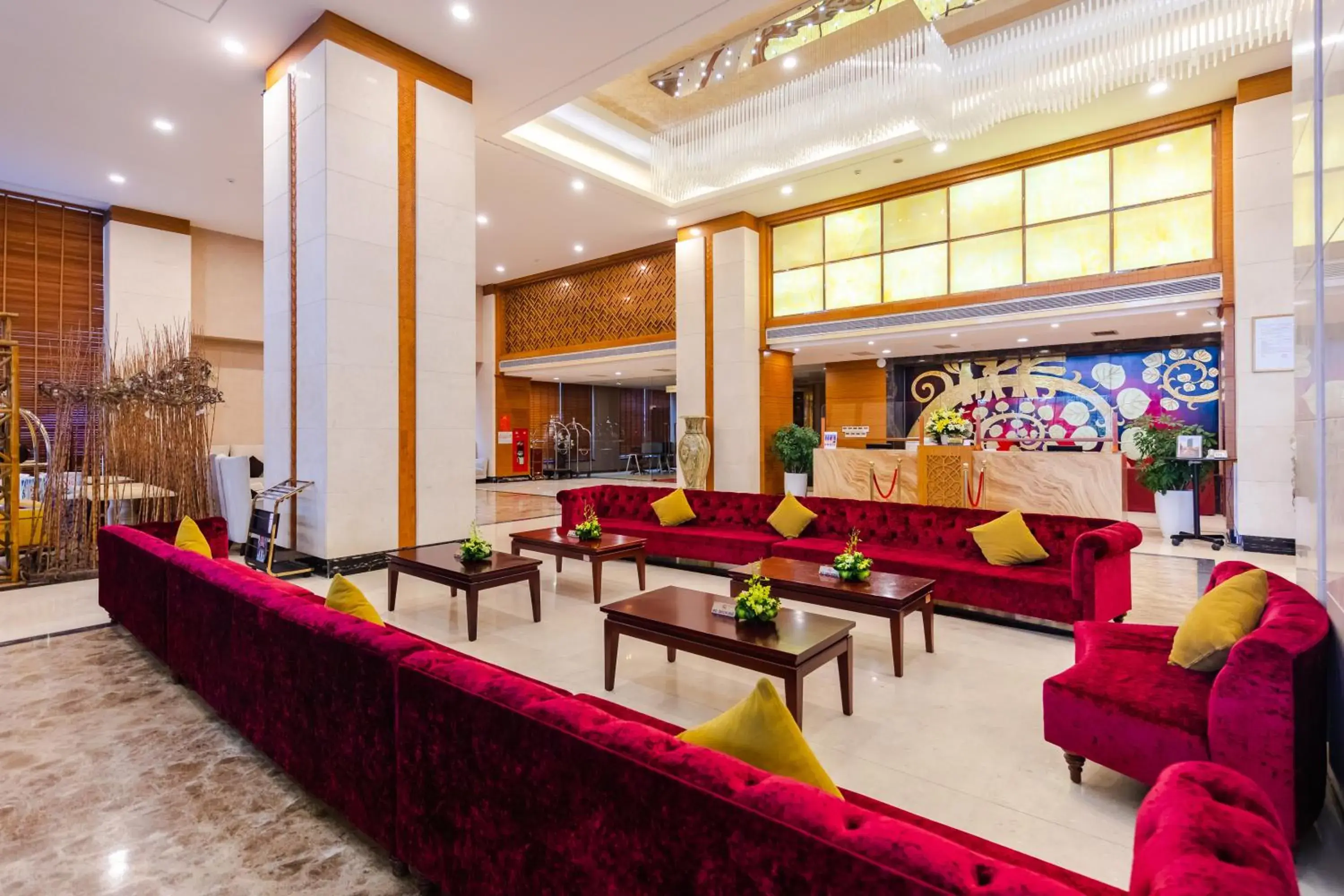 Lobby or reception in Muong Thanh Luxury Quang Ninh Hotel Lobby or reception in Muong Thanh Luxury Quang Ninh Hotel