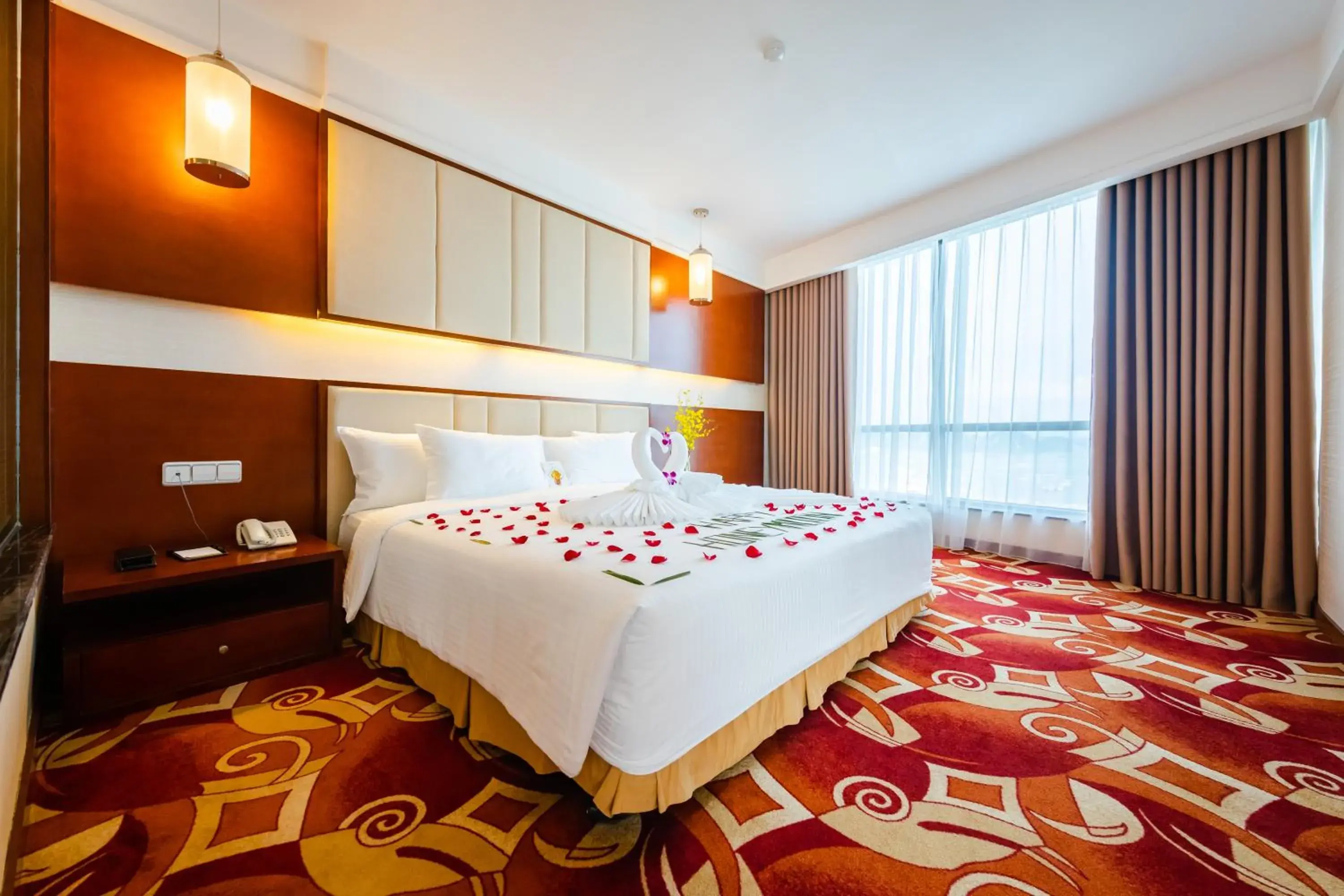 Bed in Muong Thanh Luxury Quang Ninh Hotel Bed in Muong Thanh Luxury Quang Ninh Hotel