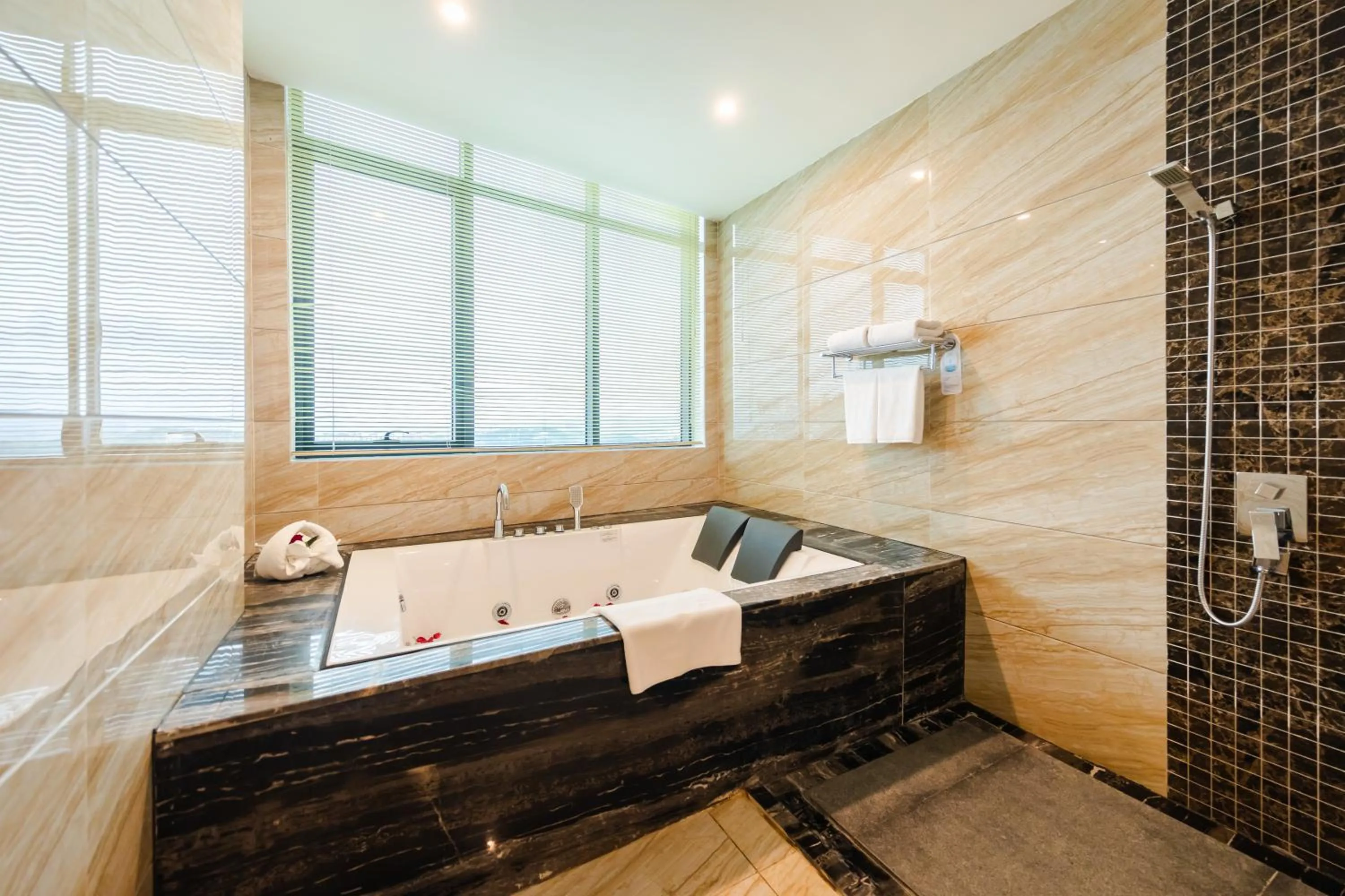 Bathroom in Muong Thanh Luxury Quang Ninh Hotel