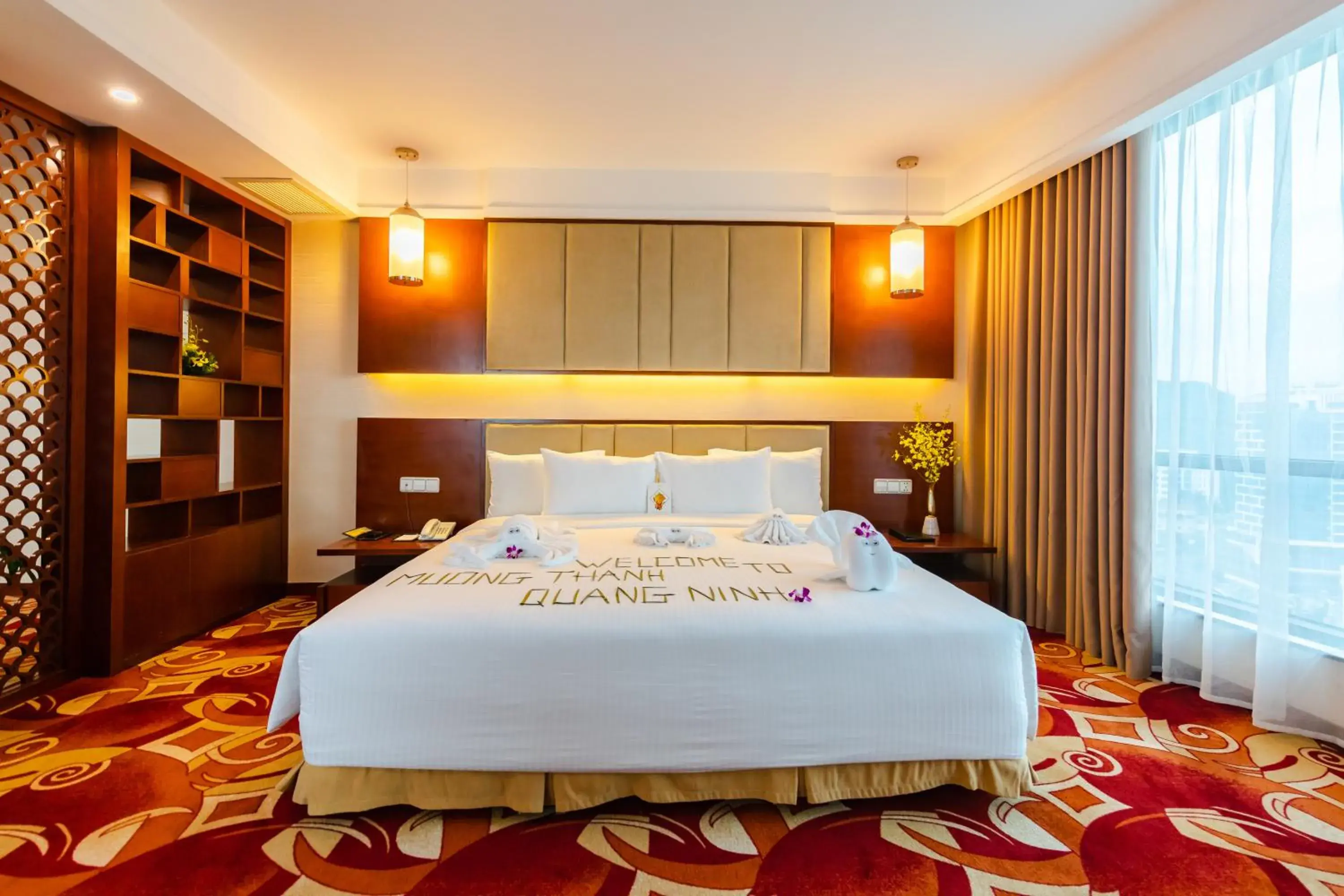 Bed in Muong Thanh Luxury Quang Ninh Hotel Bed in Muong Thanh Luxury Quang Ninh Hotel
