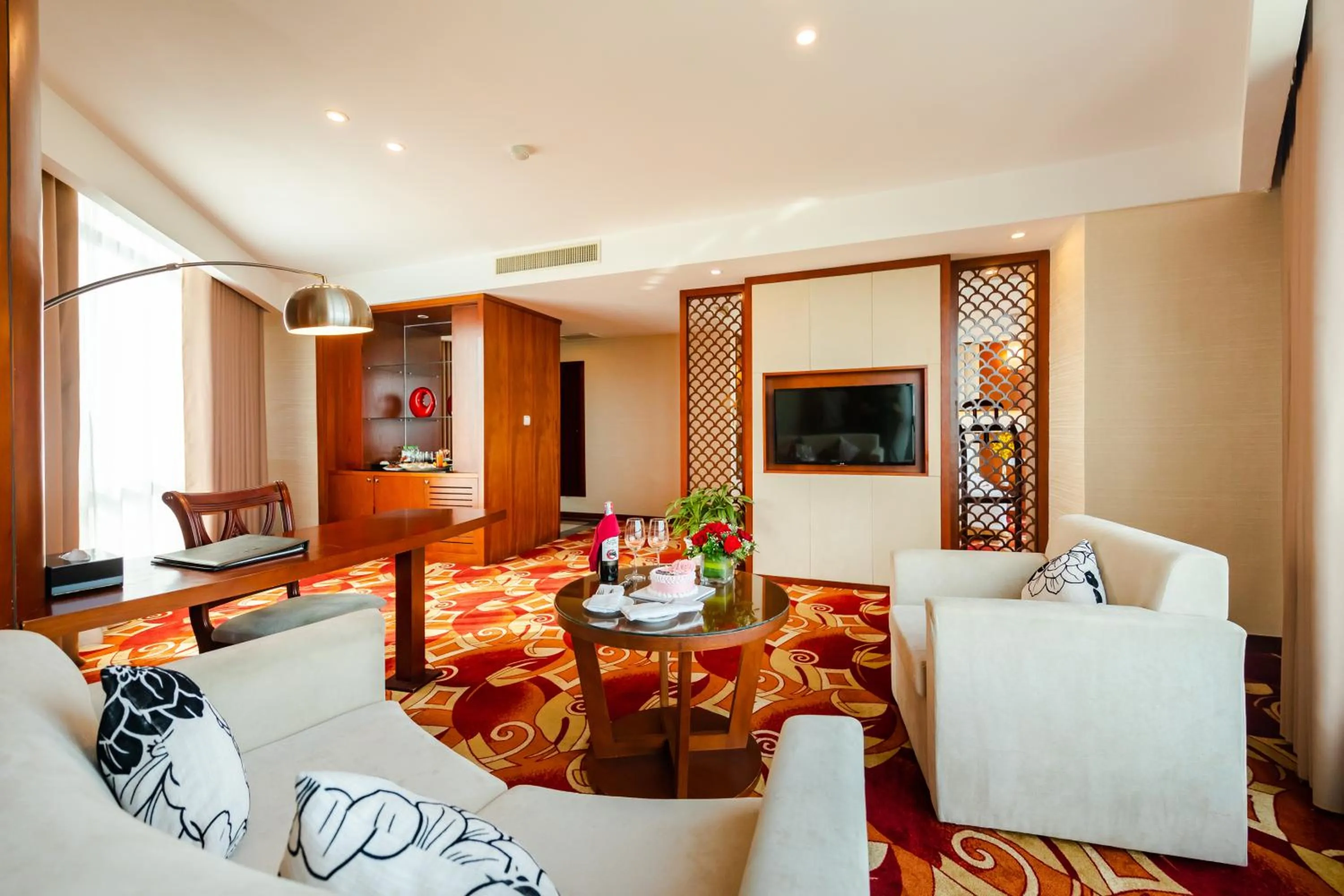 Living room in Muong Thanh Luxury Quang Ninh Hotel