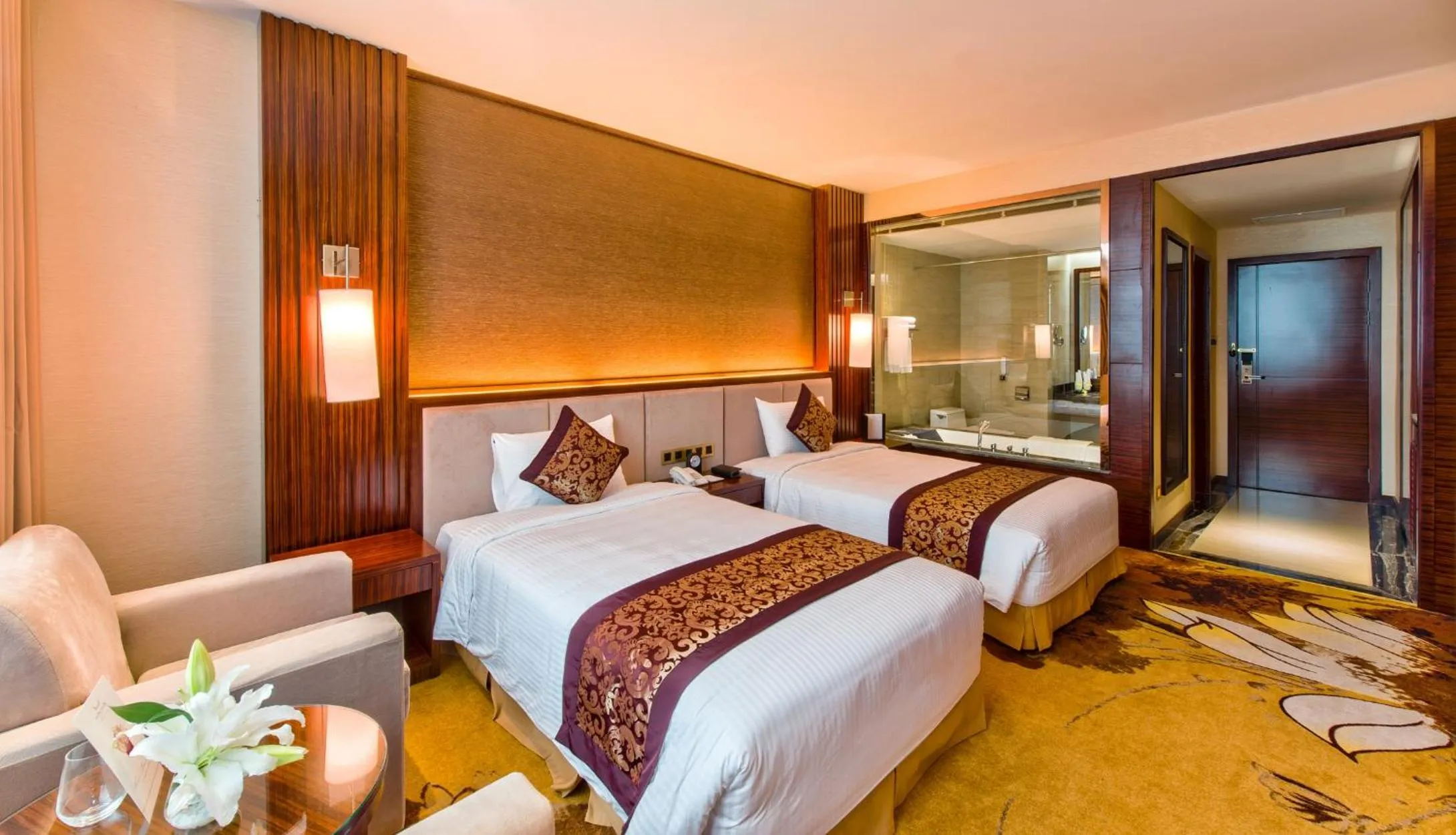 Bed in Muong Thanh Luxury Quang Ninh Hotel