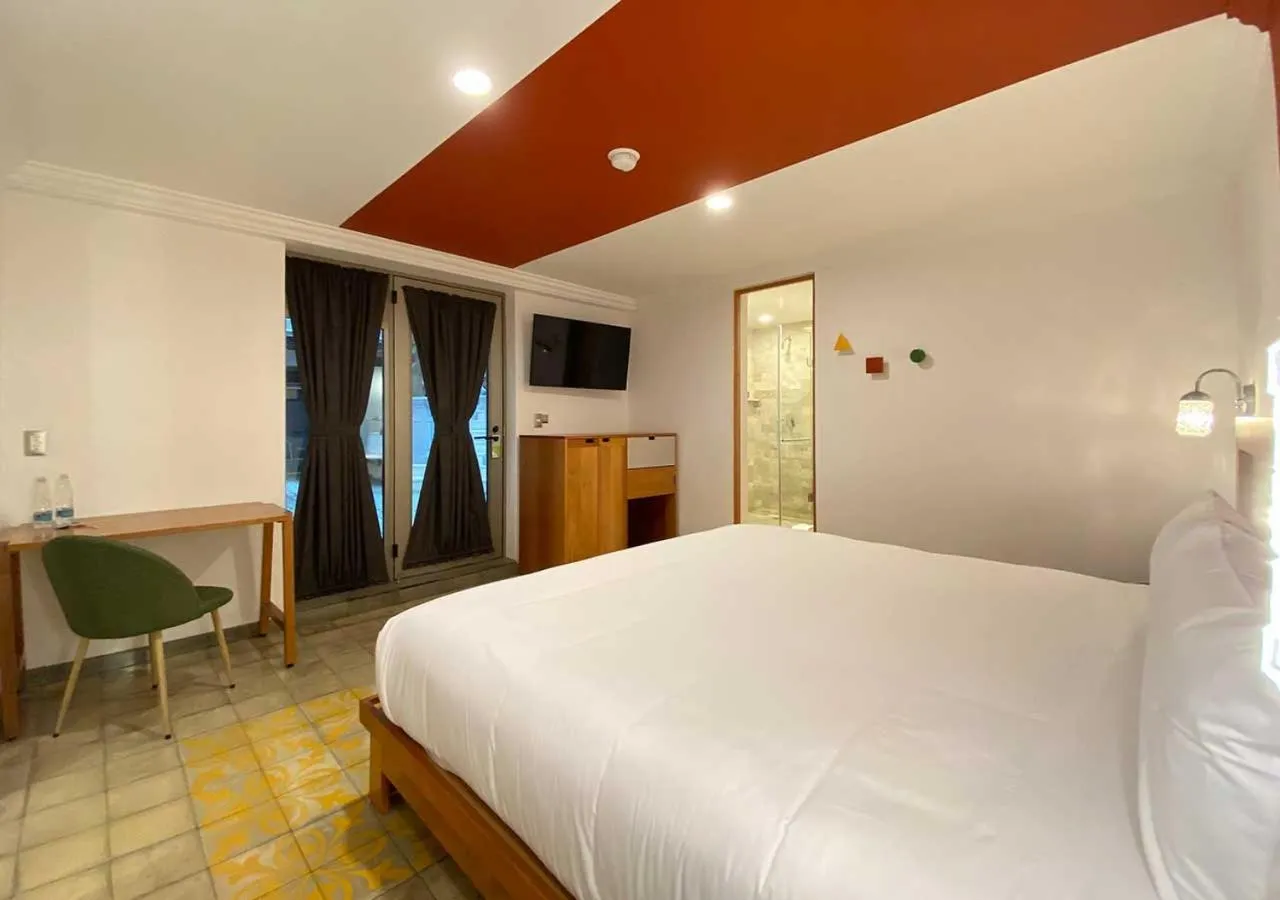 Bathroom, Bed in Hotel MX condesa CDMX, Trademark Collection by Wyndham