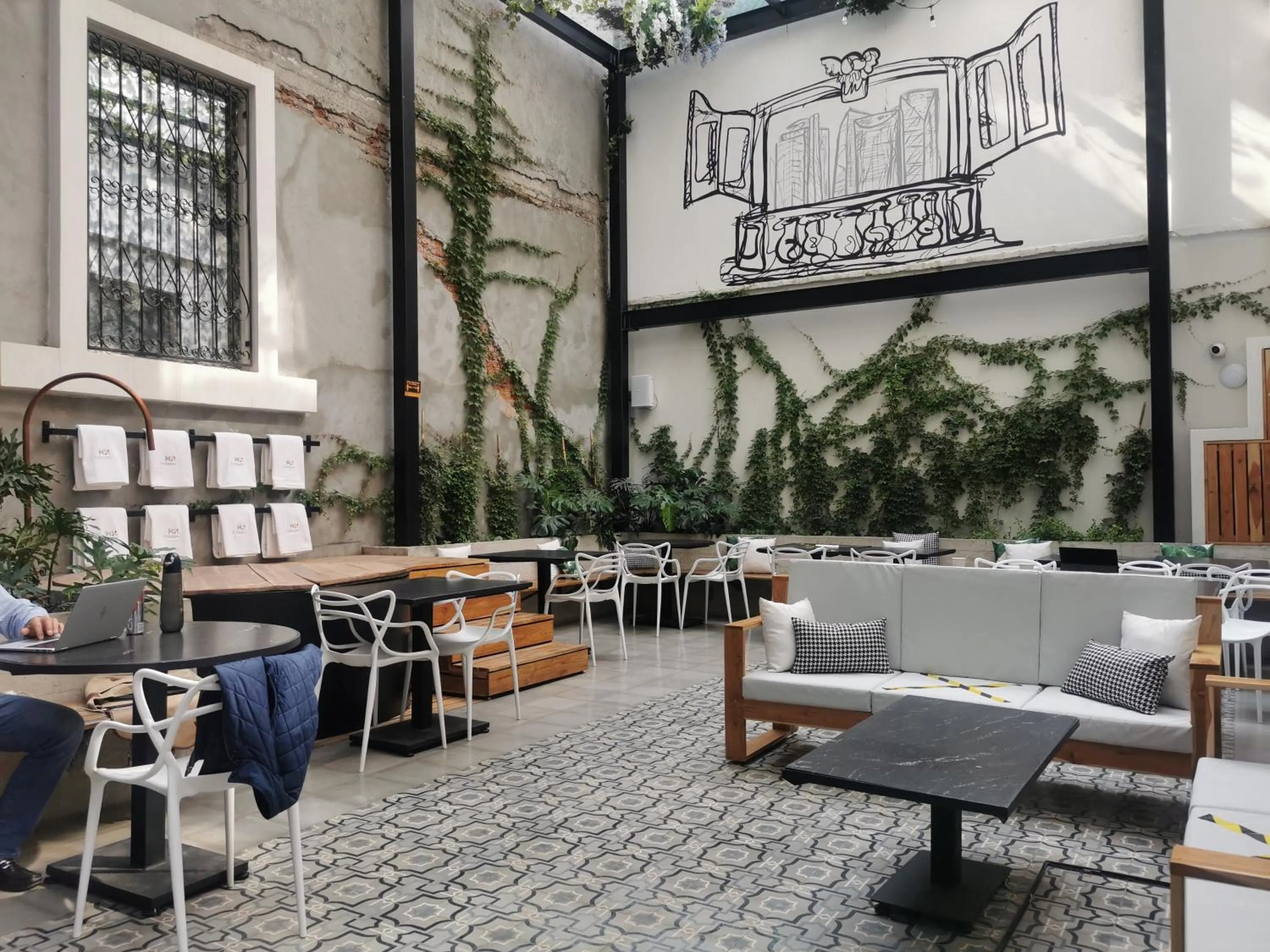 Lounge or bar in Hotel MX condesa CDMX, Trademark Collection by Wyndham