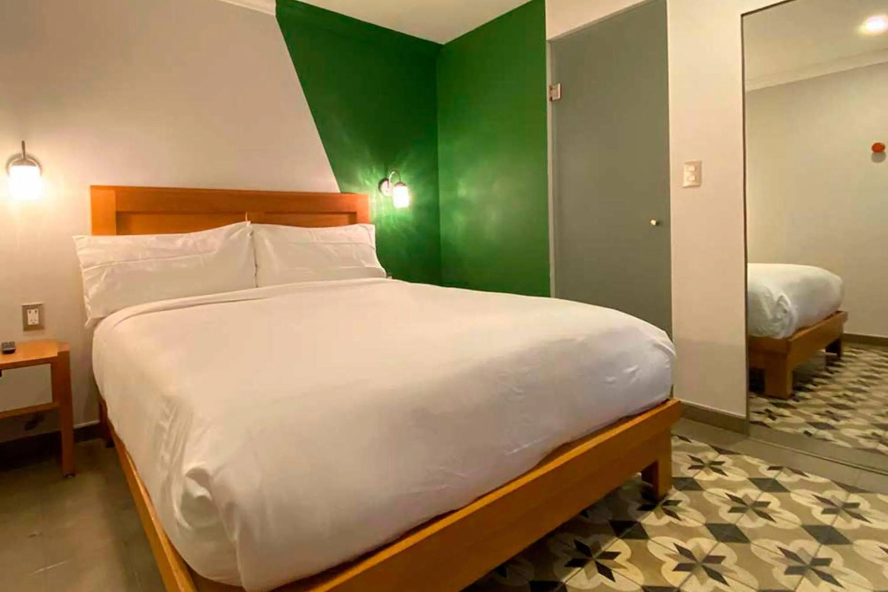 Photo of the whole room, Bed in Hotel MX condesa CDMX, Trademark Collection by Wyndham