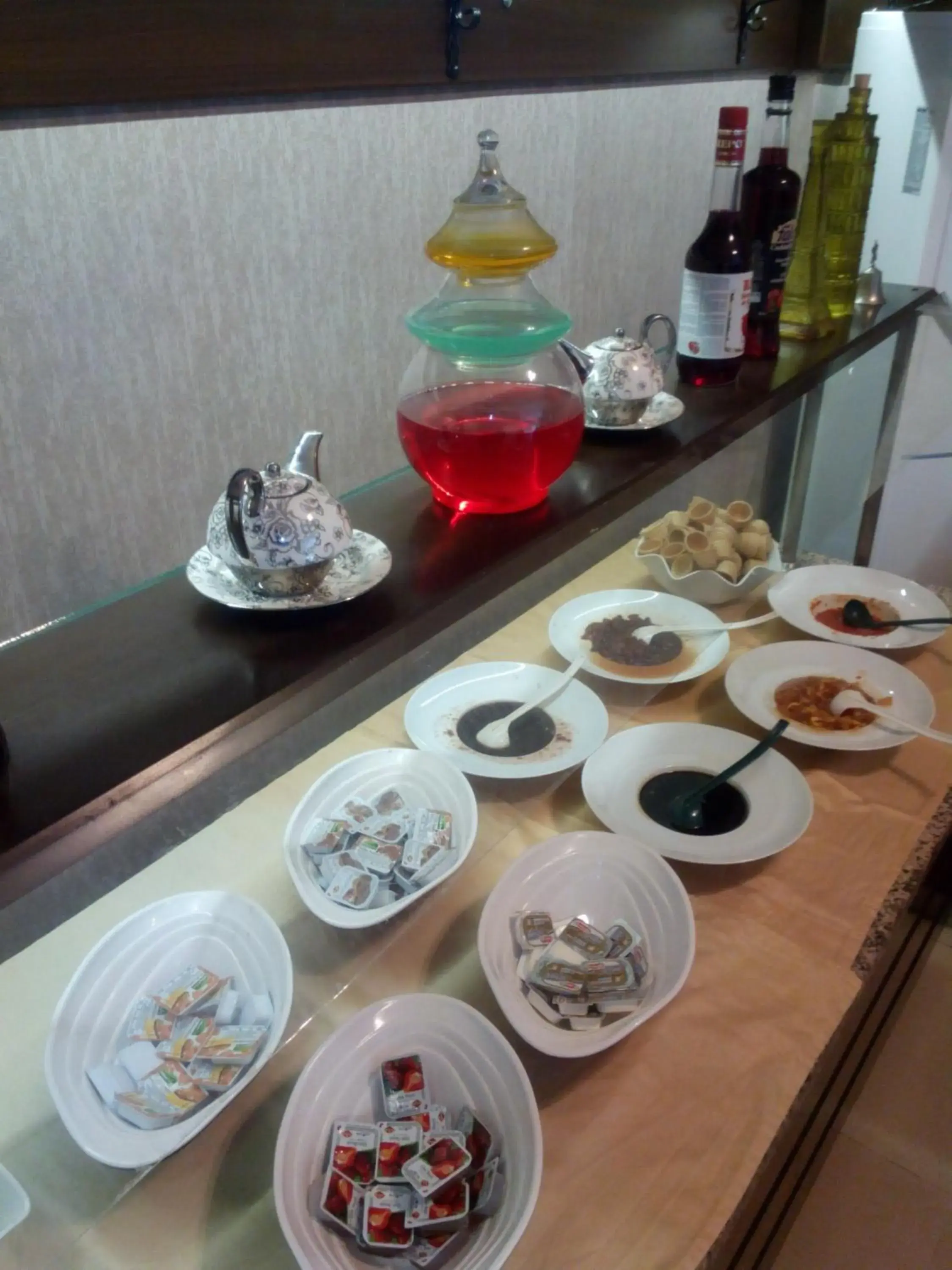 Restaurant/places to eat in Azra Residence Otel Restaurant/places to eat in Azra Residence Otel