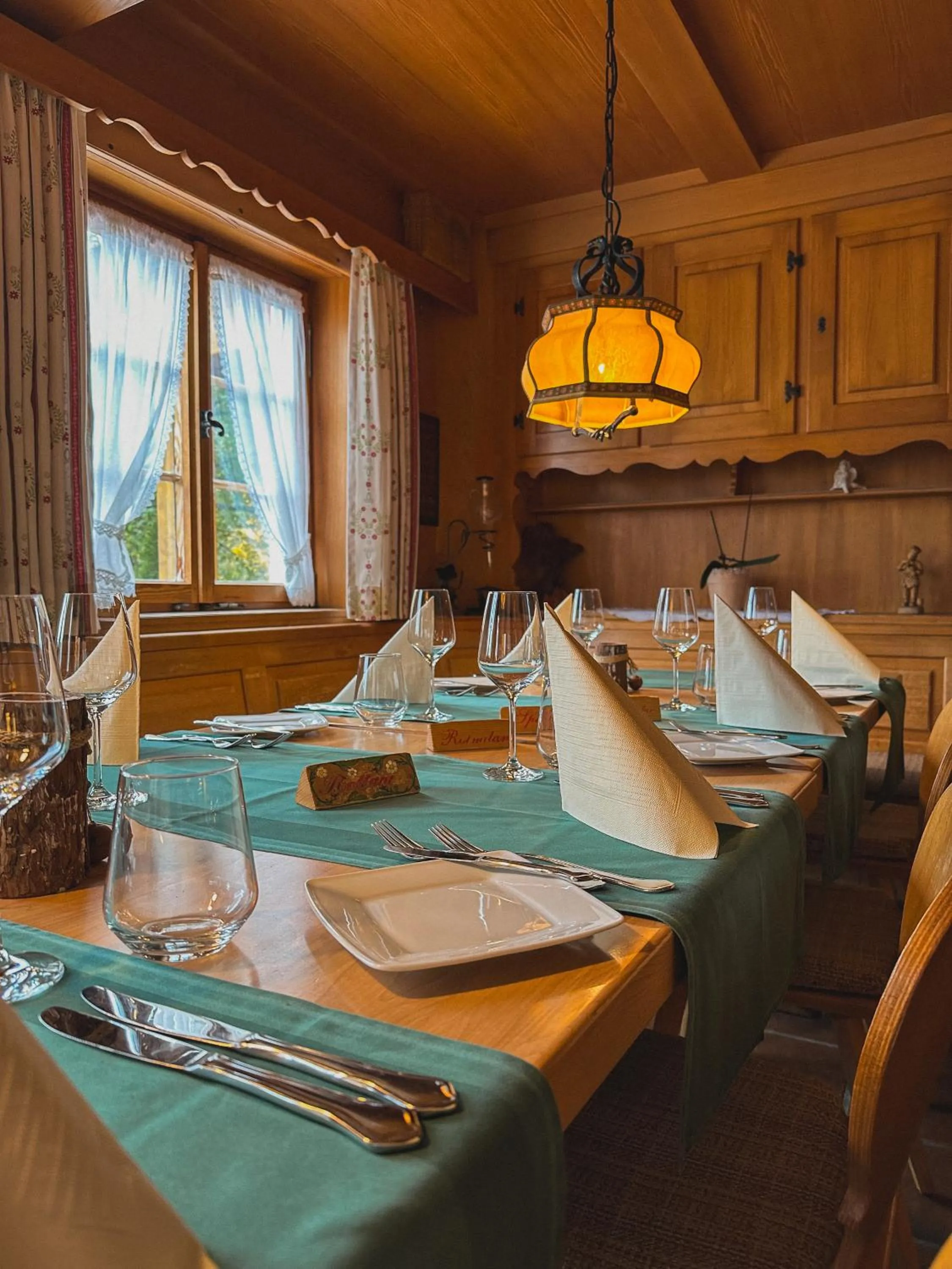 Restaurant/places to eat in Hotel Schwarzwald-Resort Rößle