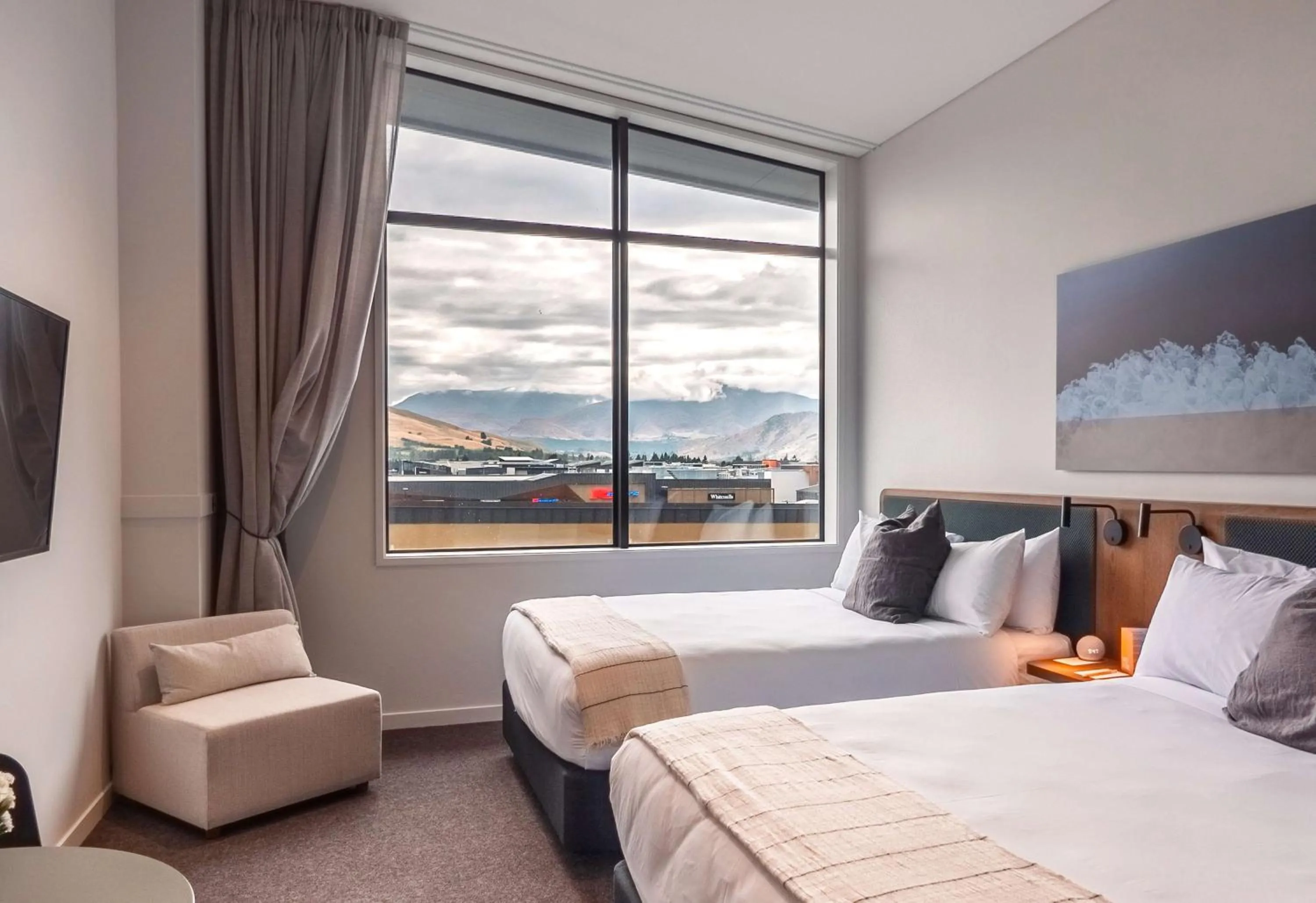 Bedroom, Bed in Sudima Queenstown Five Mile