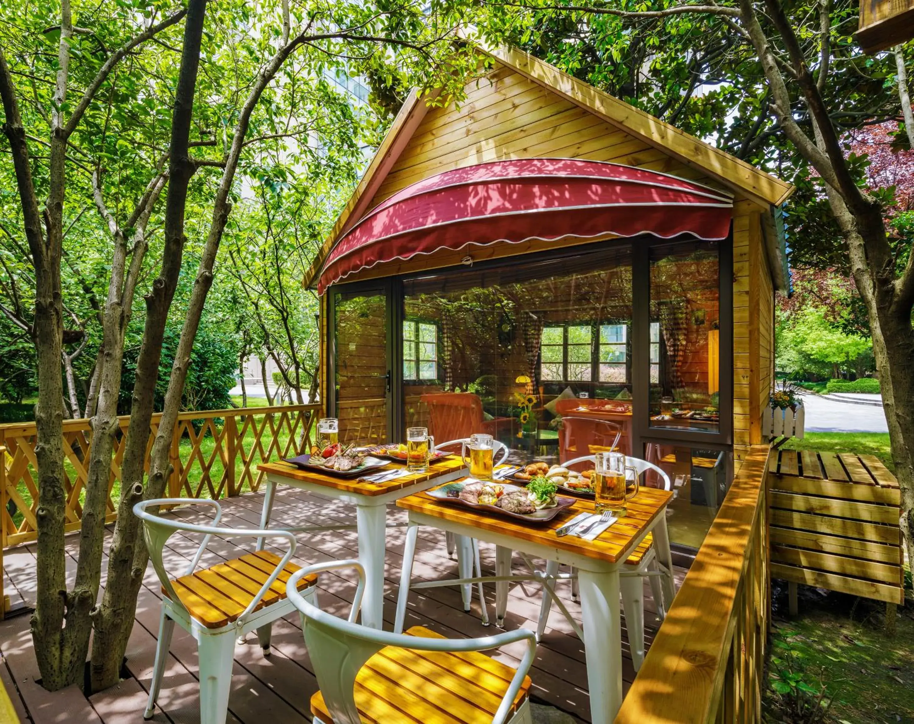 Restaurant/places to eat in Grand Millennium Shanghai HongQiao Restaurant/places to eat in Grand Millennium Shanghai HongQiao