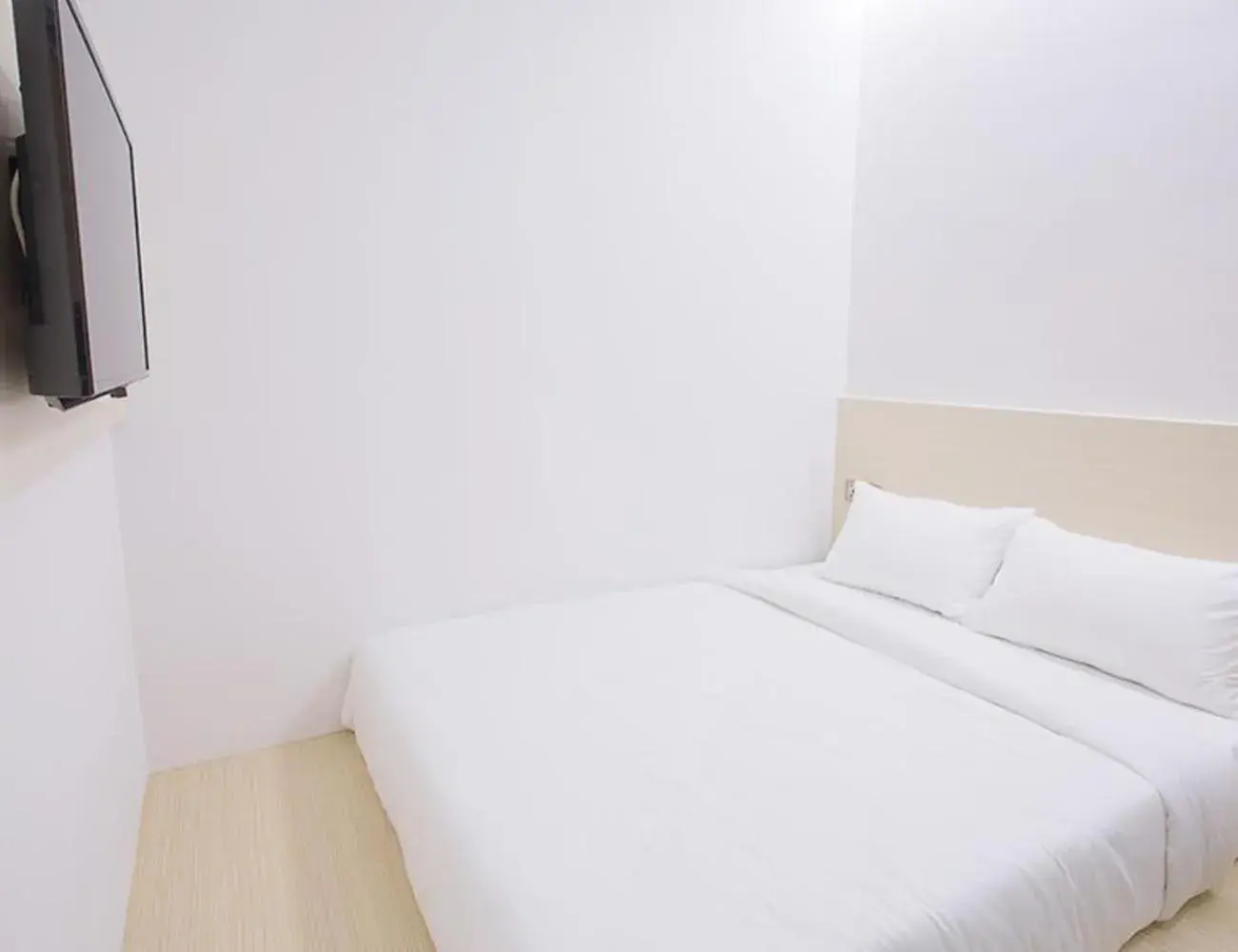 Bed in Minimalist Hotel Bed in Minimalist Hotel