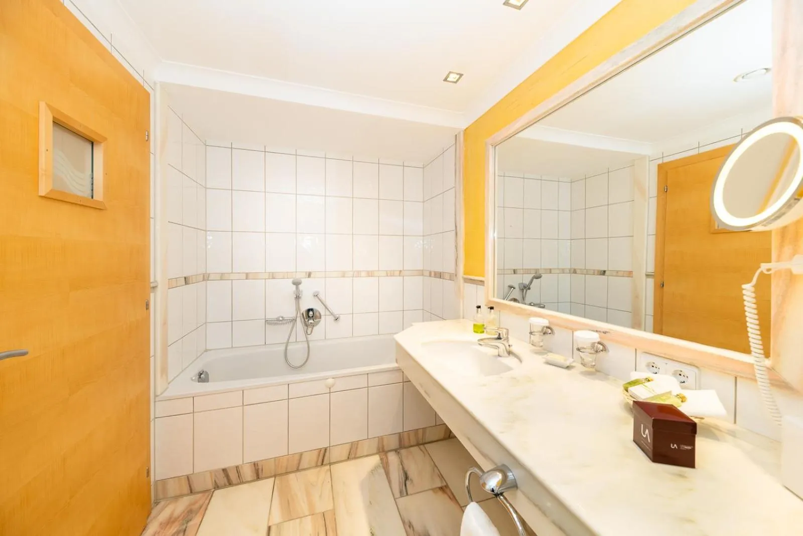 Shower in Übergossene Alm Resort