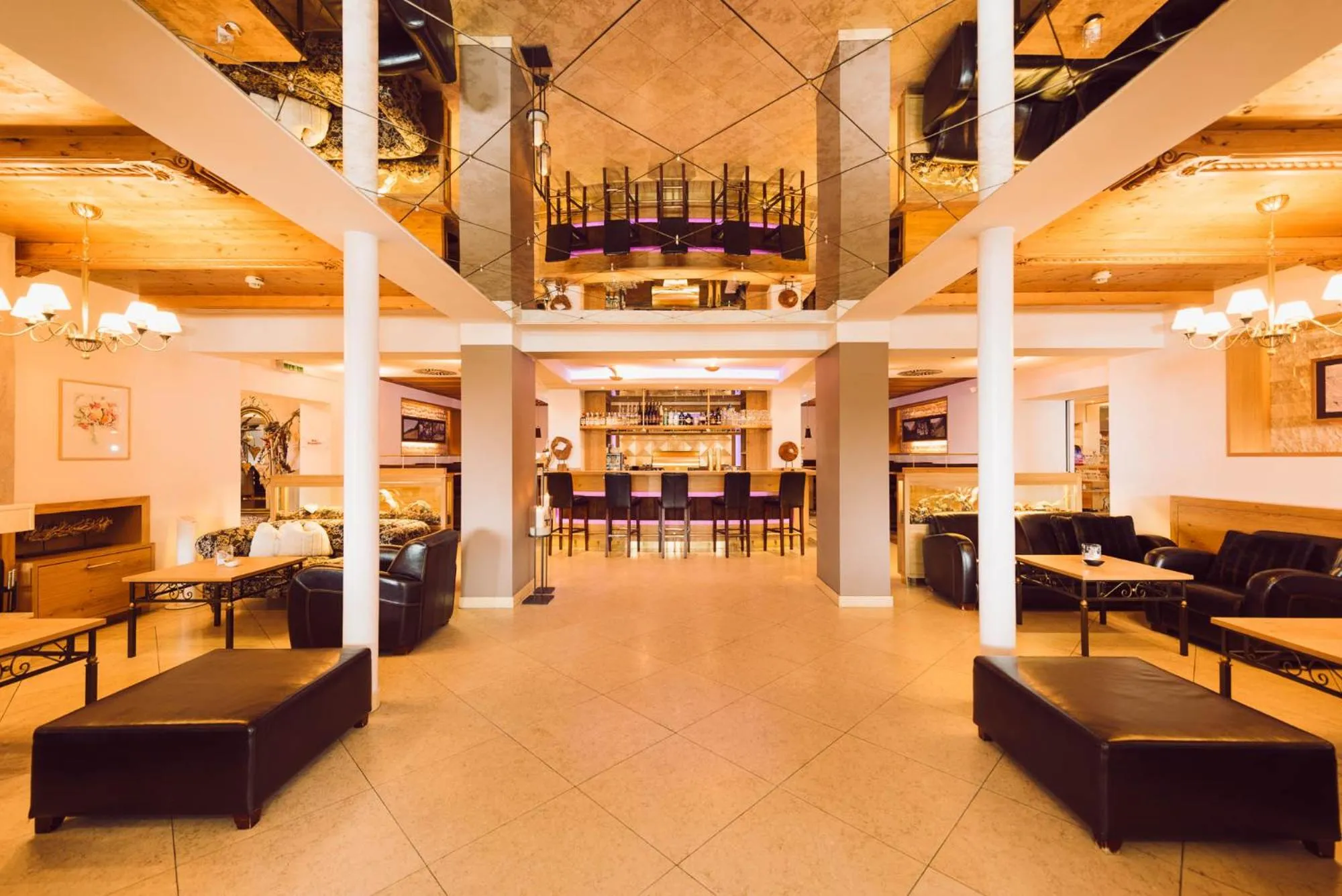 Lounge or bar in Übergossene Alm Resort