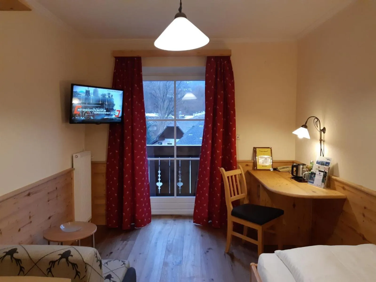 Photo of the whole room, Bed in Hotel-Garni Schernthaner