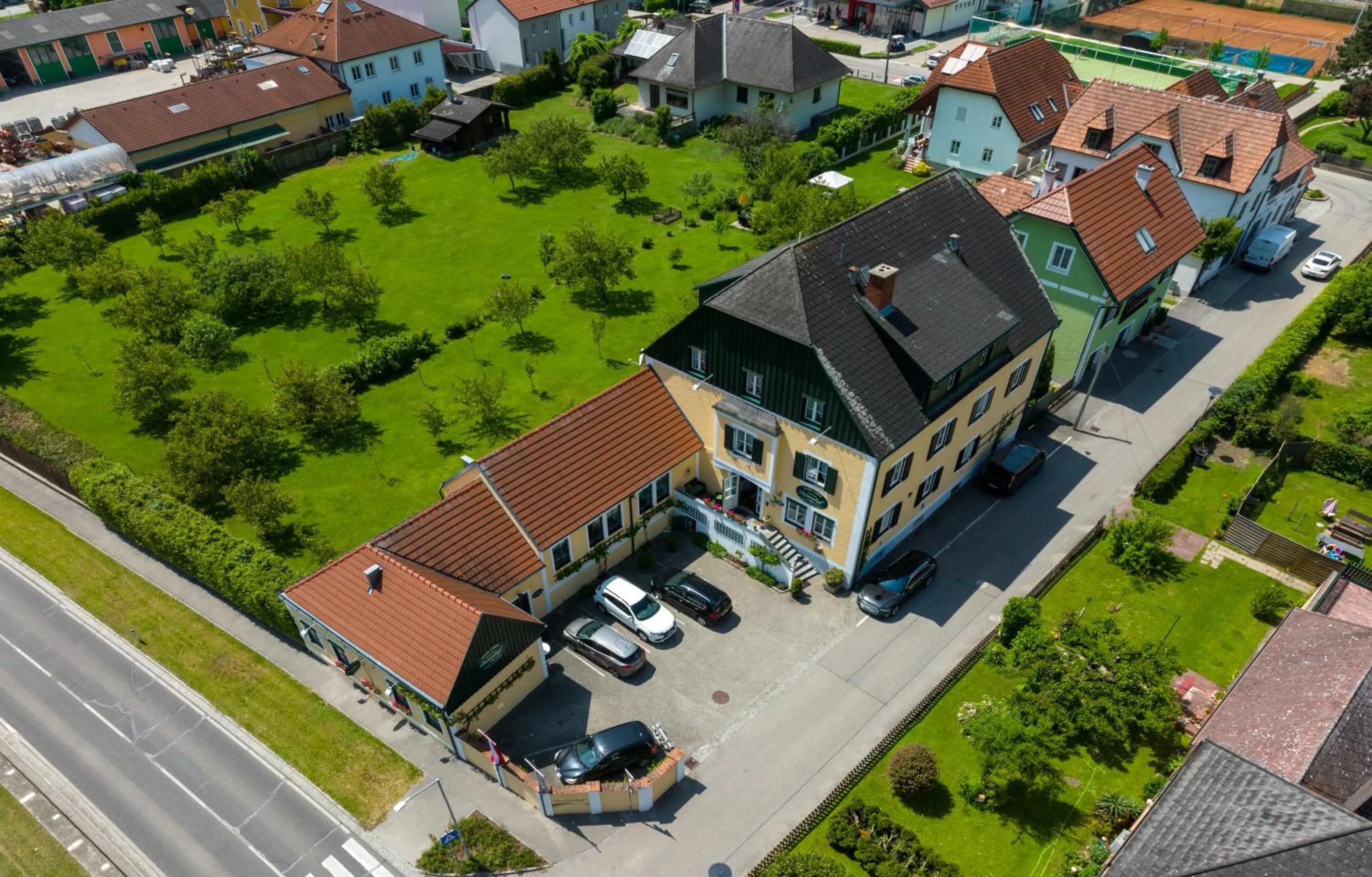 Donauhof - Hotel garni