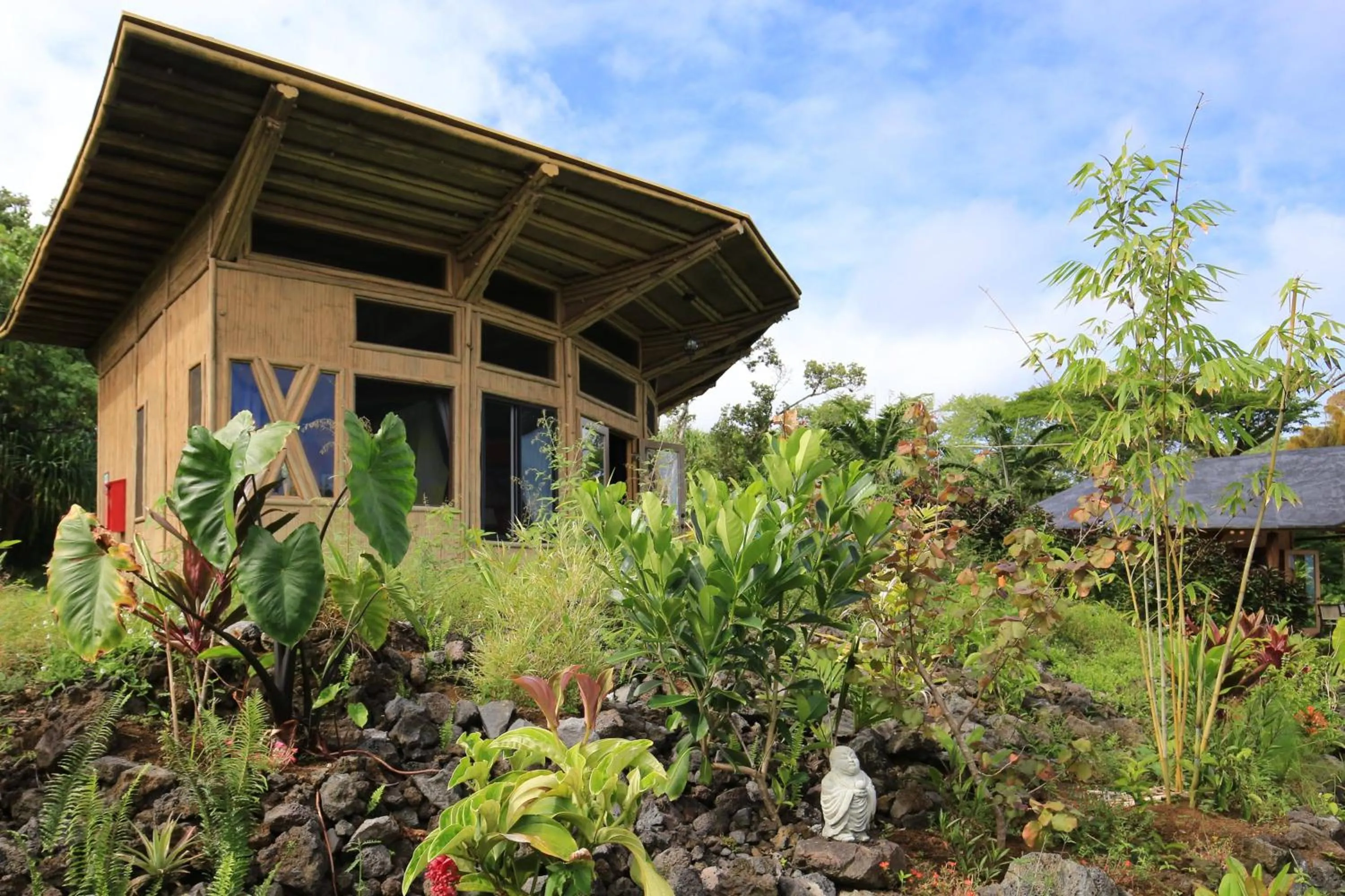 Property building in Kalani Oceanside Retreat