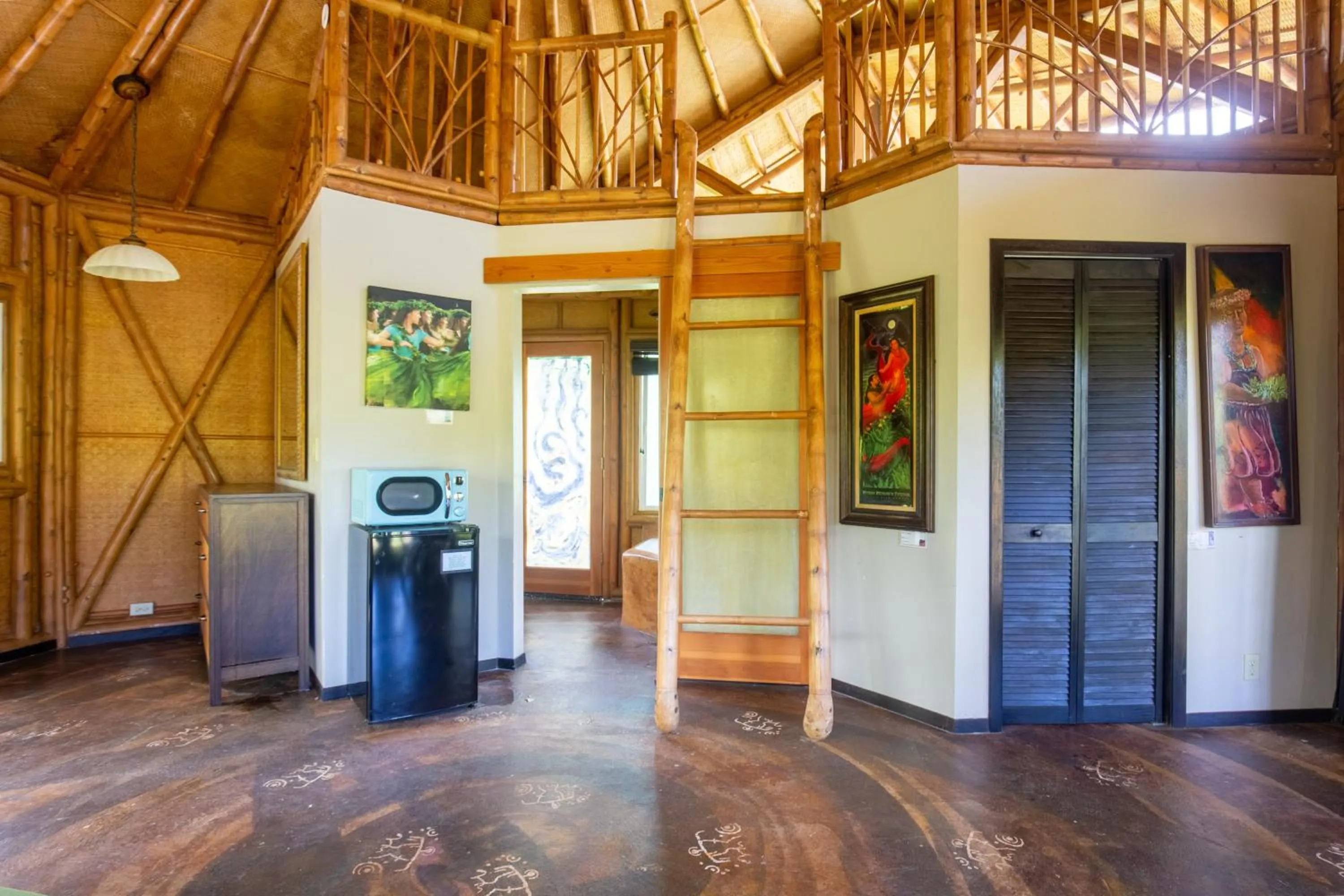 Bedroom in Kalani Oceanside Retreat