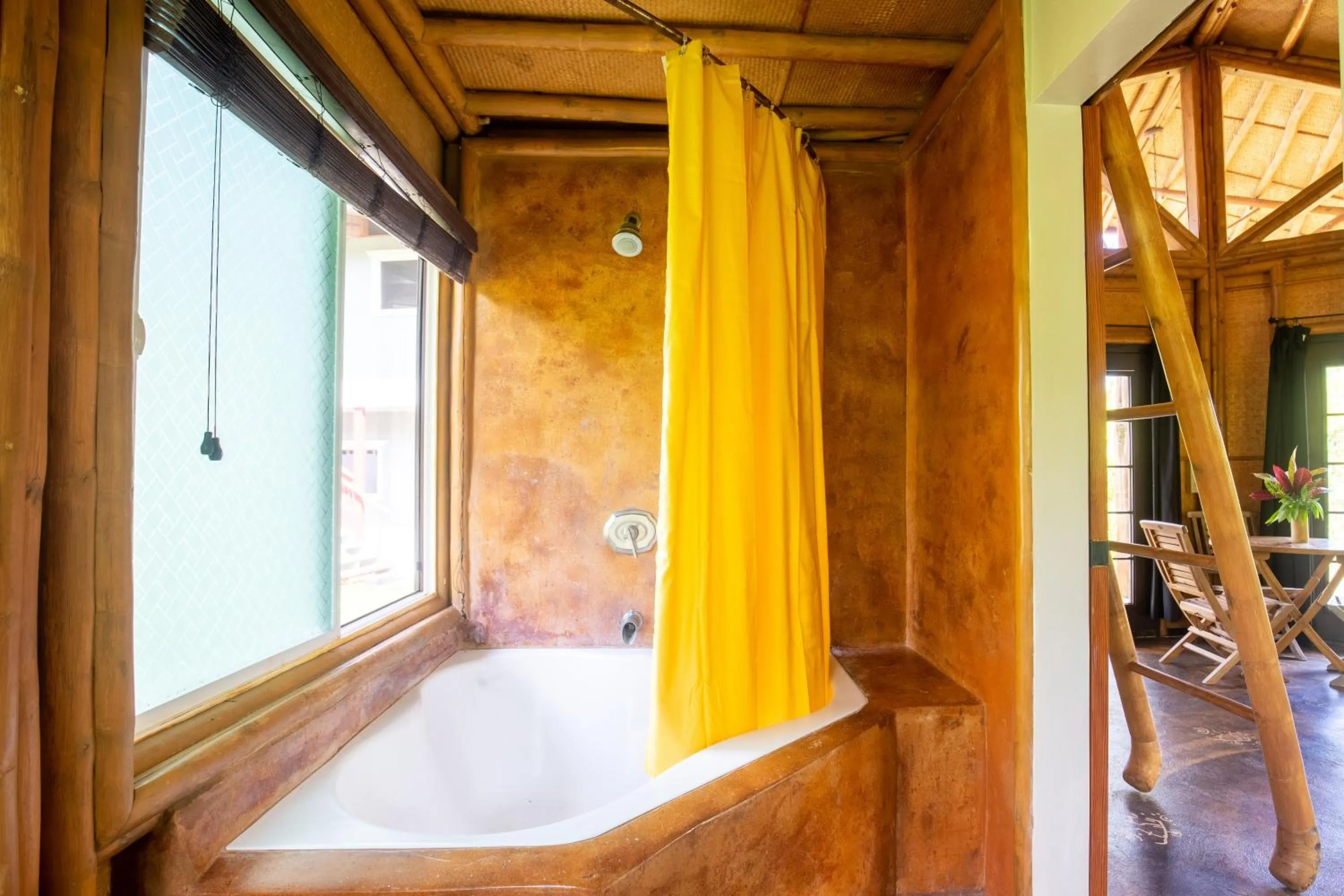 Bathroom in Kalani Oceanside Retreat