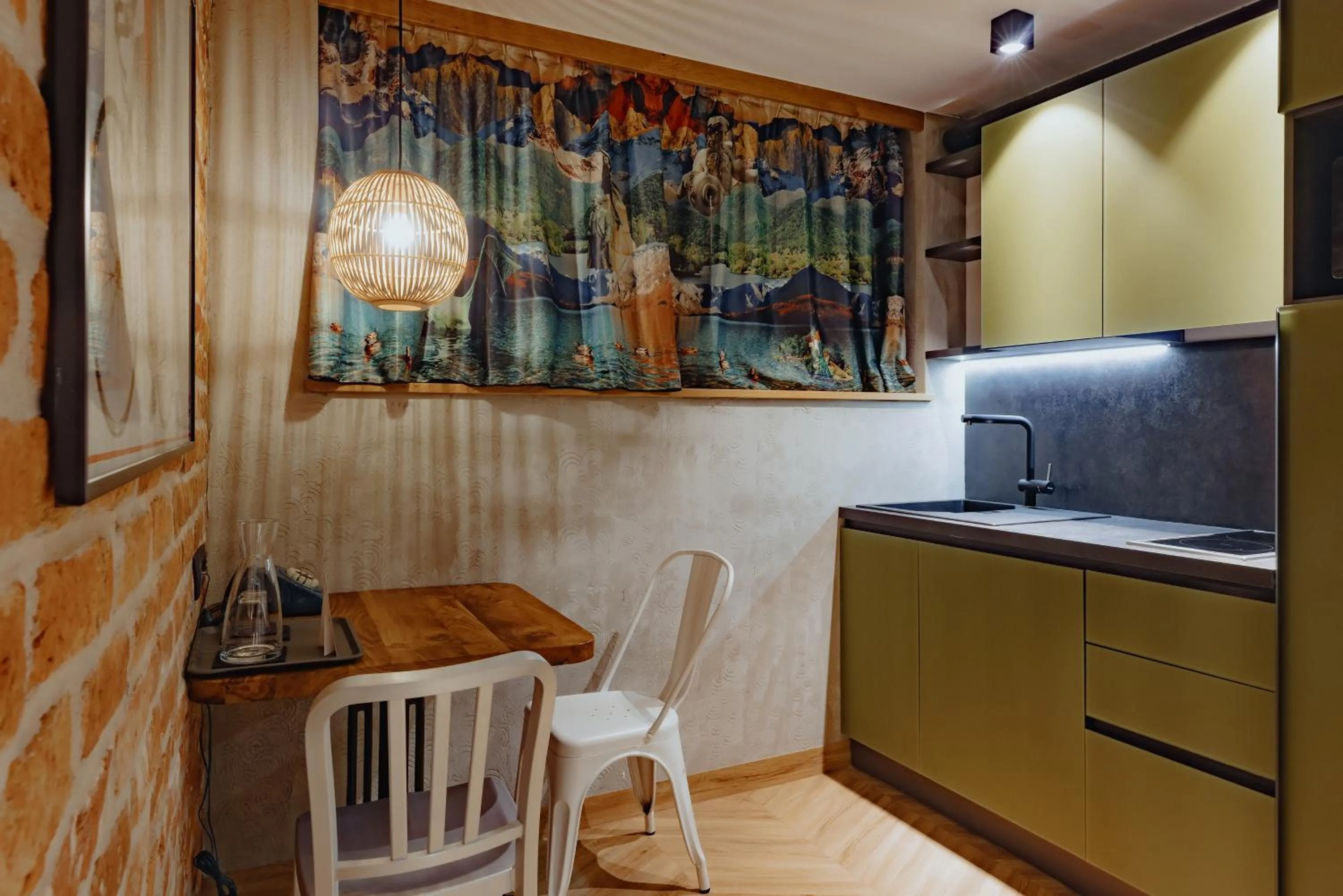 Kitchen or kitchenette in ONE66 Hotel