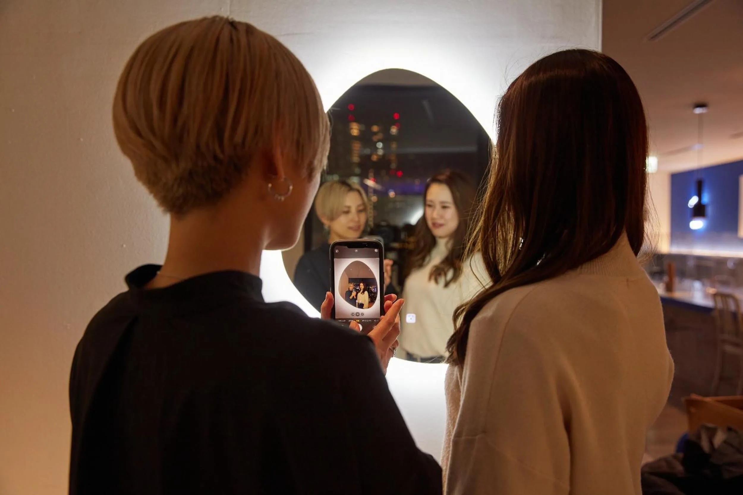 People in Rembrandt Cabin Shinjuku Shin-Okubo