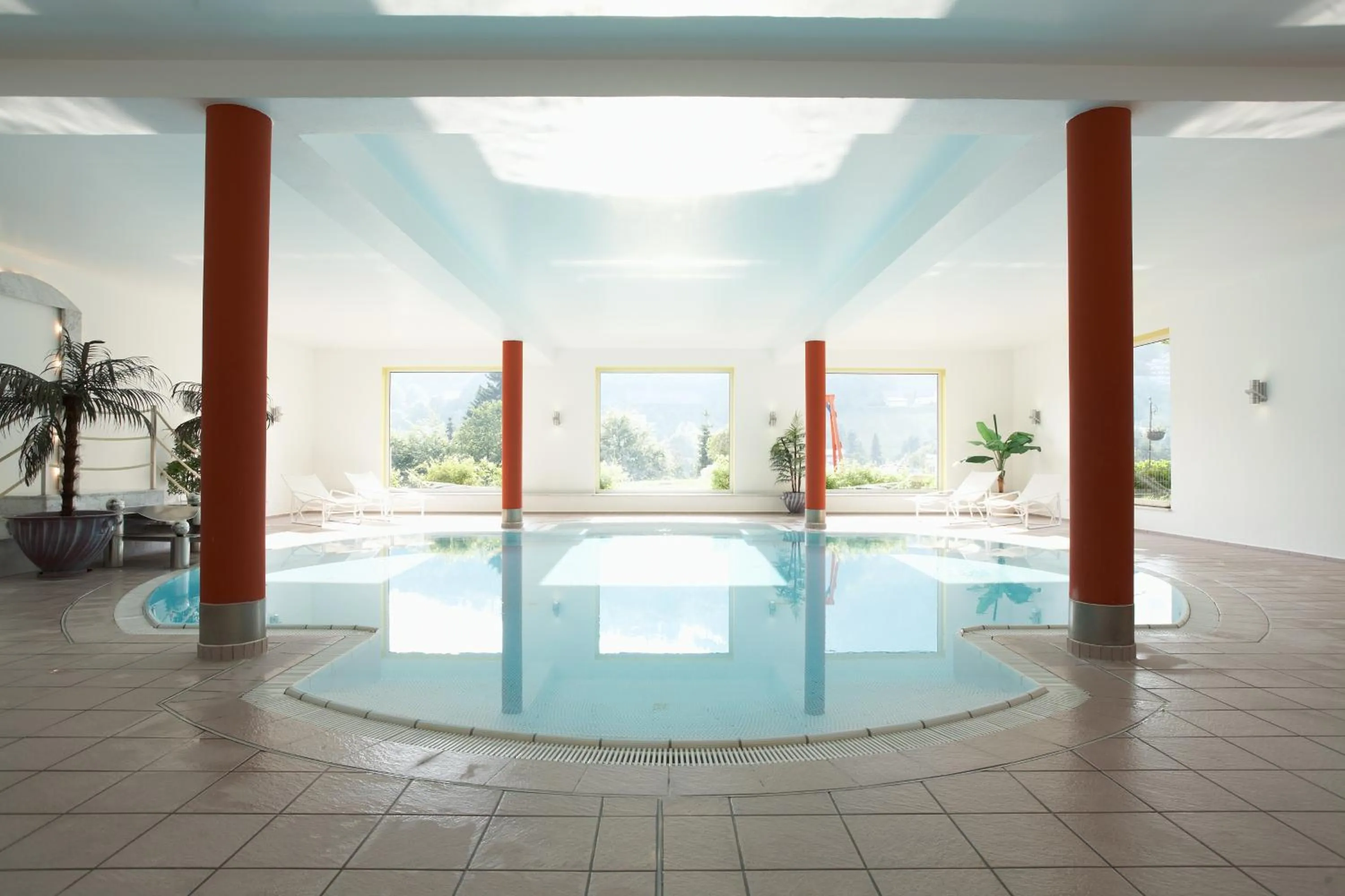 Swimming pool in Familotel Mein Krug